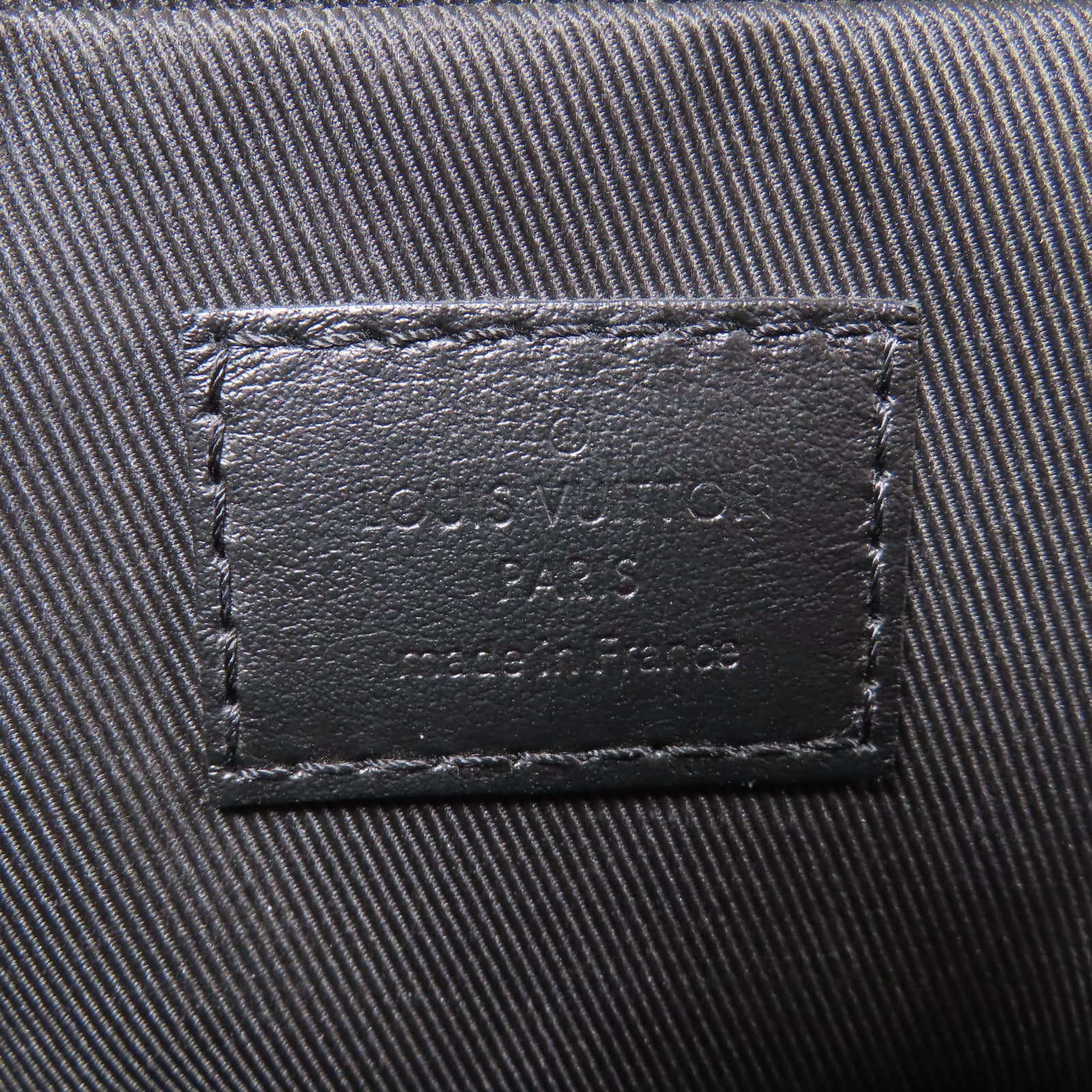 LOUIS VUITTON LV SHW Trio Messenger Shoulder Bag M69443 Monogram Eclipse Reverse