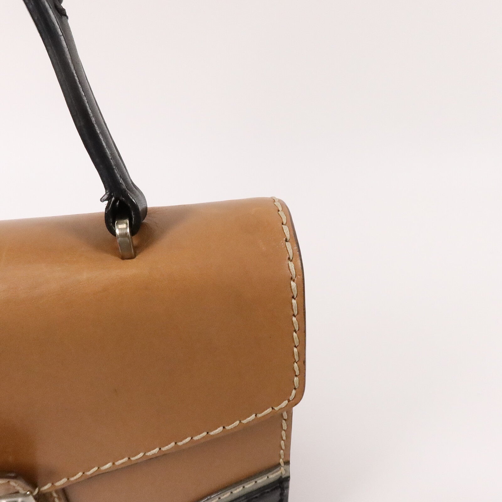 PRADA 牛皮皮革Vitello Sound Lock手挽袋