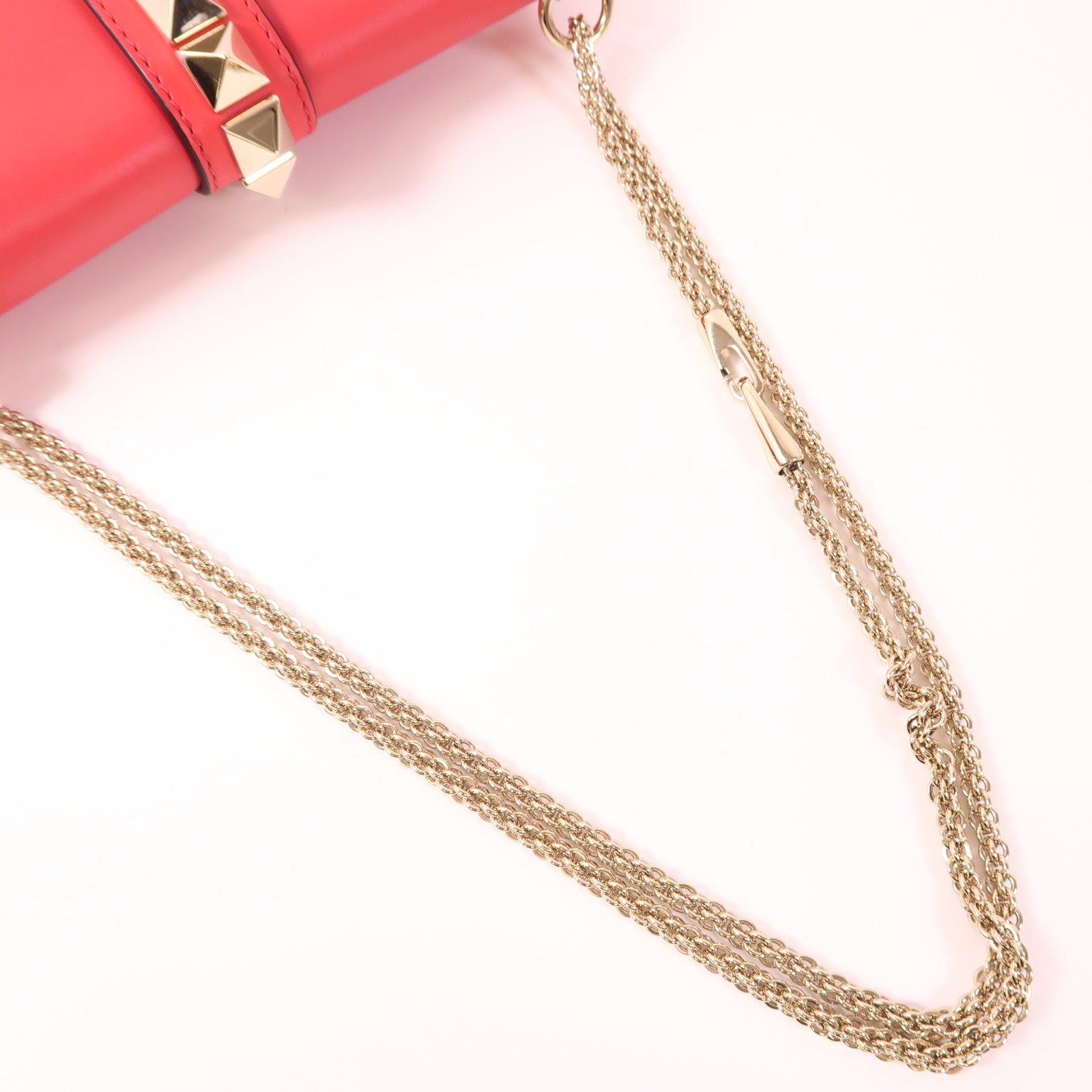 Valentino 牛皮皮革Shoulder Bag金扣鏈帶肩背袋