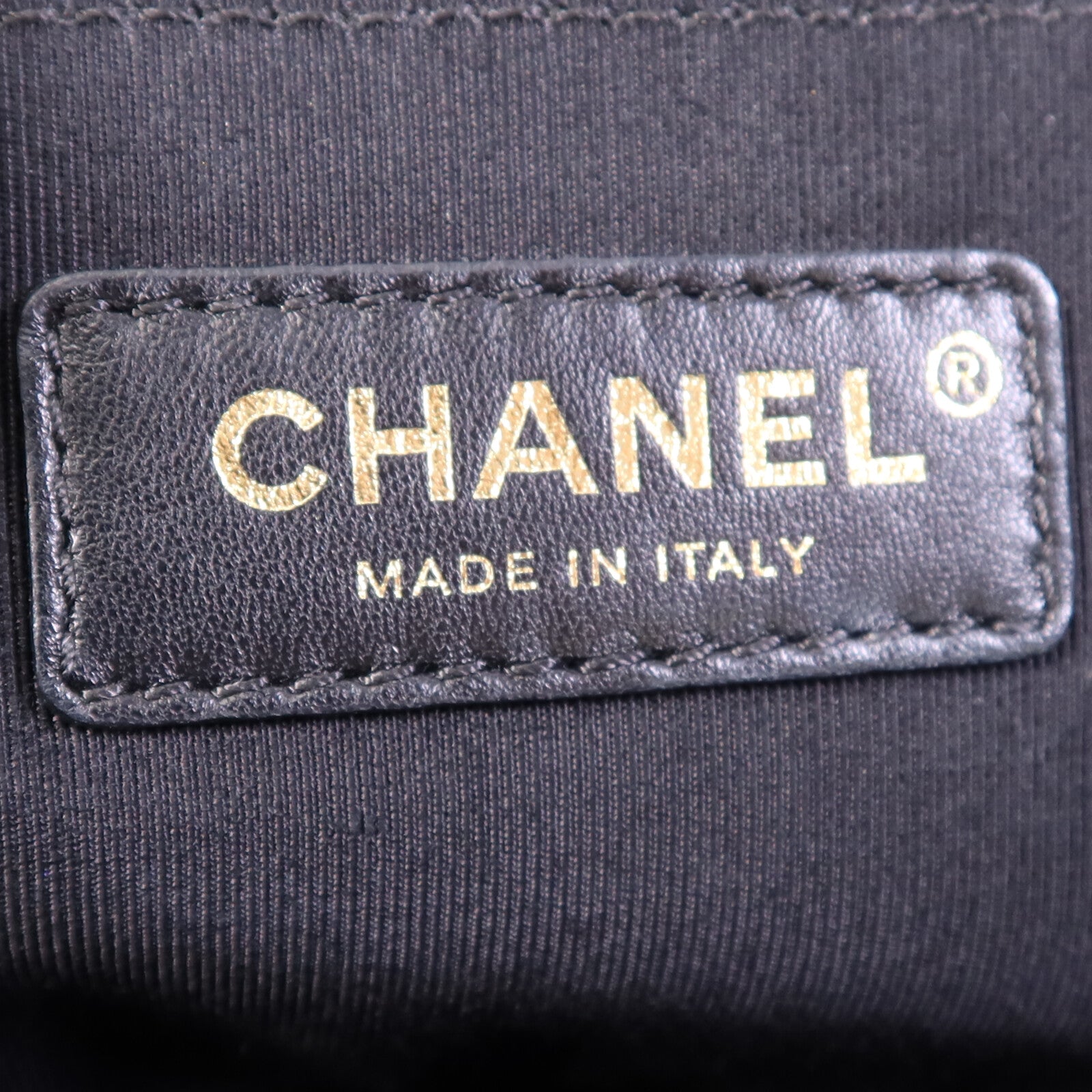 CHANEL 羊皮皮革Boy 25金扣鏈帶肩背袋