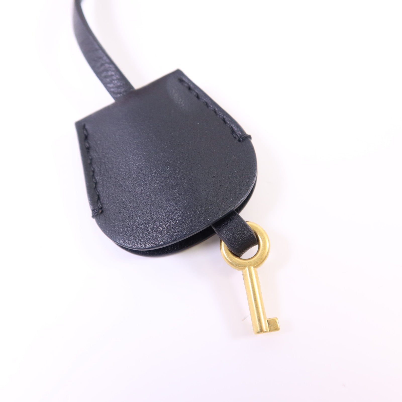 CHANEL 牛皮皮革Filigree Vanity Case Medium金扣鏈帶手挽肩背兩用袋