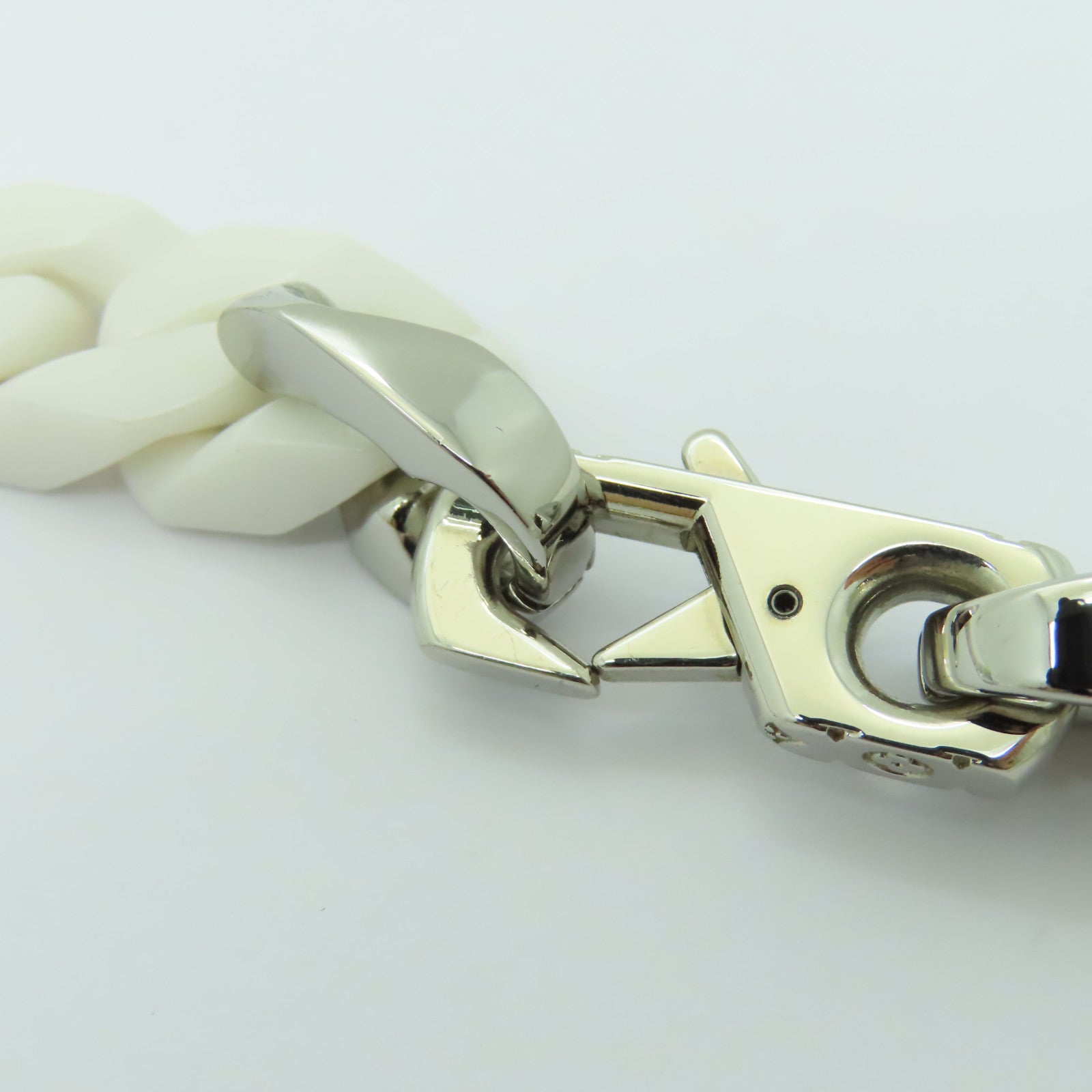 LOUIS VUITTON **【激減優惠】陶瓷Collier Chain Links Necklace銀扣項鍊白色