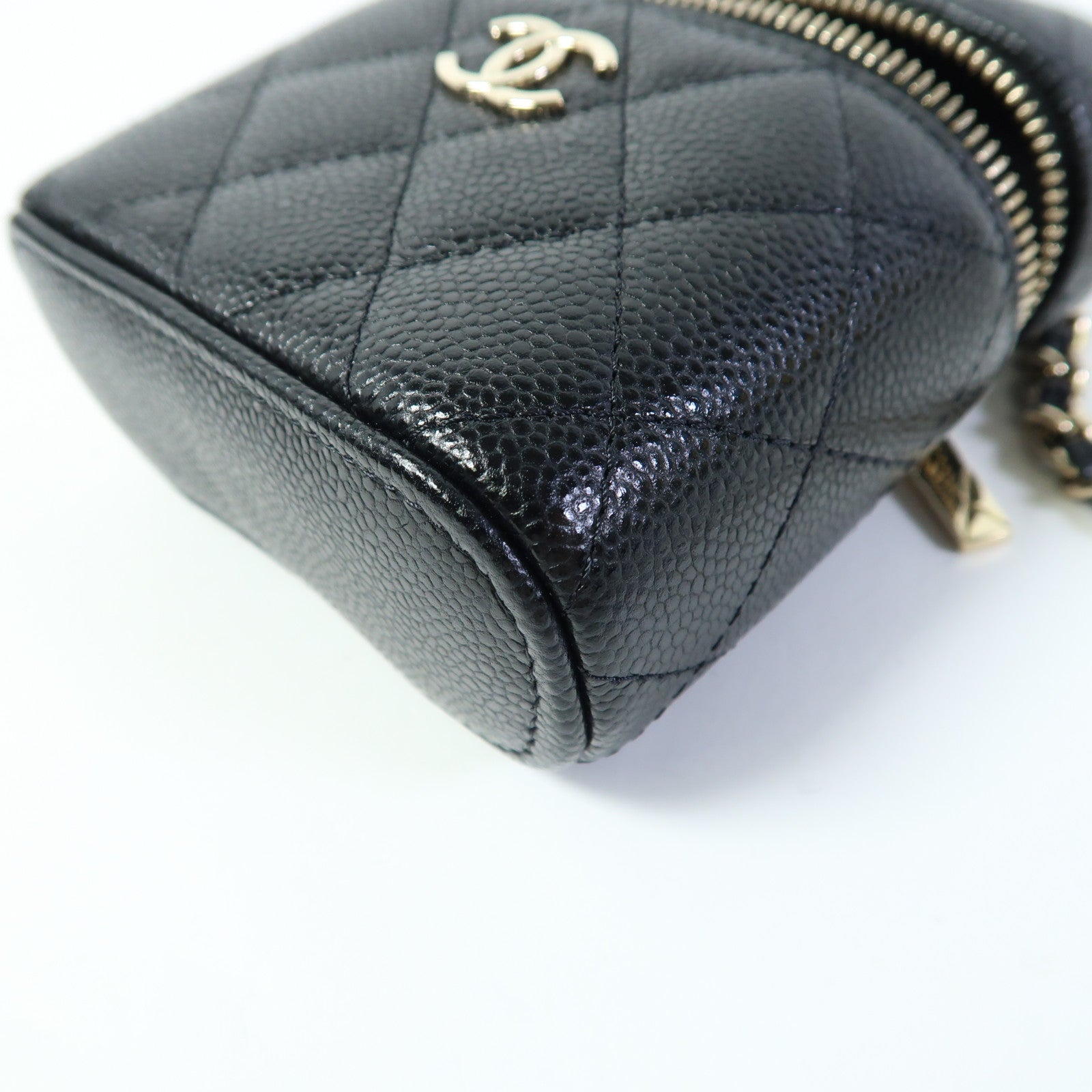 CHANEL 牛皮皮革Vanity Case金扣鏈帶肩背袋