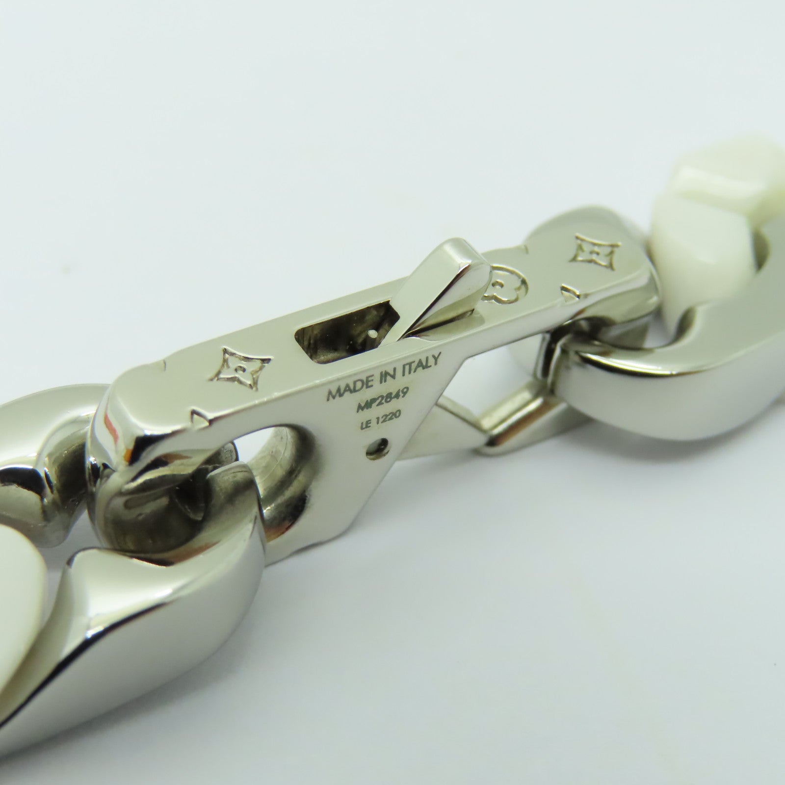 LOUIS VUITTON **【激減優惠】陶瓷Collier Chain Links Necklace銀扣項鍊白色