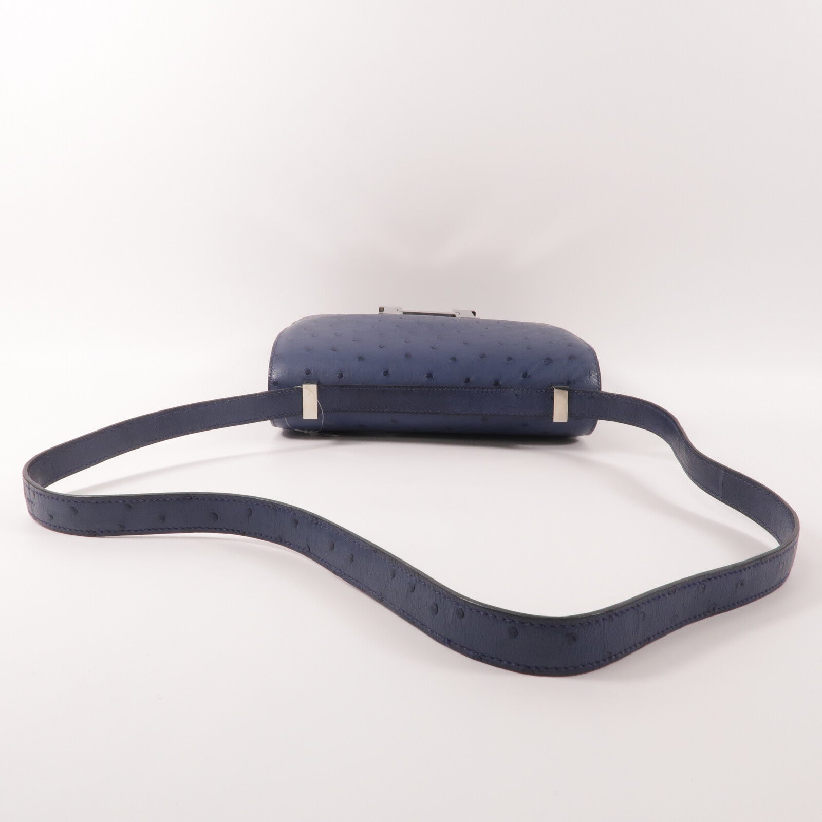 HERMES Ostrich皮革Constance 24肩背袋Bleu Iris