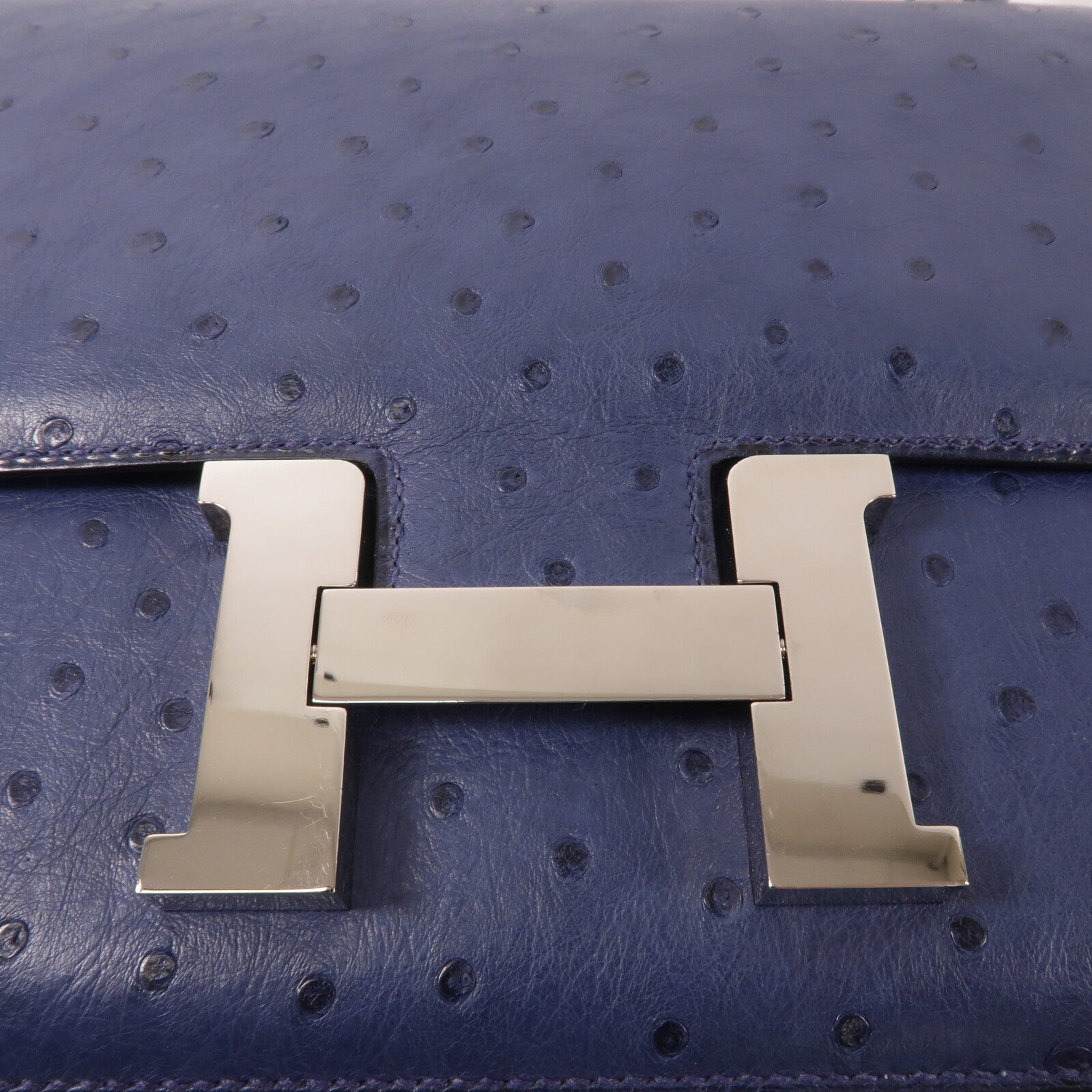 HERMES Ostrich皮革Constance 24肩背袋Bleu Iris