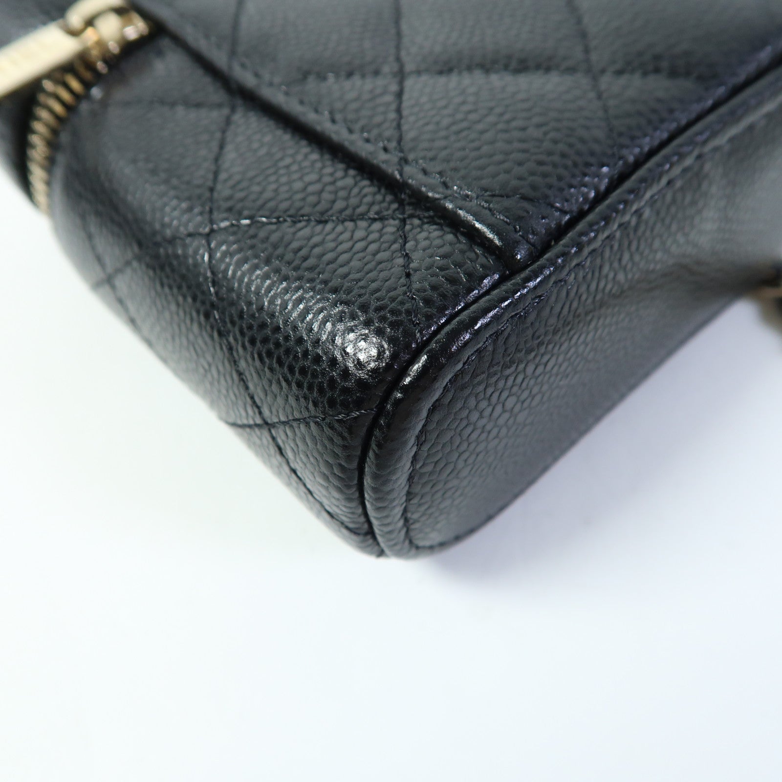 CHANEL 牛皮皮革Vanity Case金扣鏈帶肩背袋