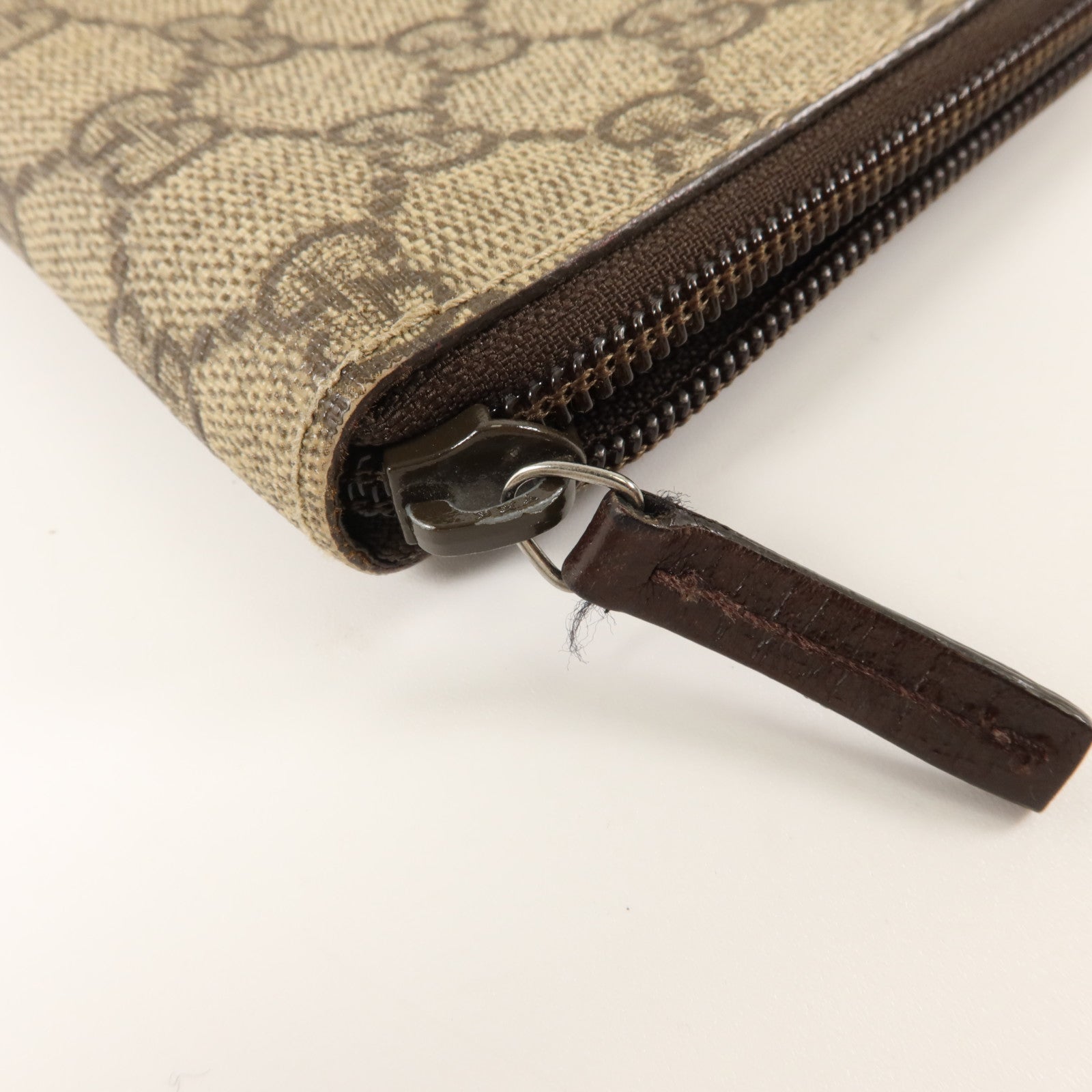 GUCCI 塗層帆布Long Zip Pouch小袋