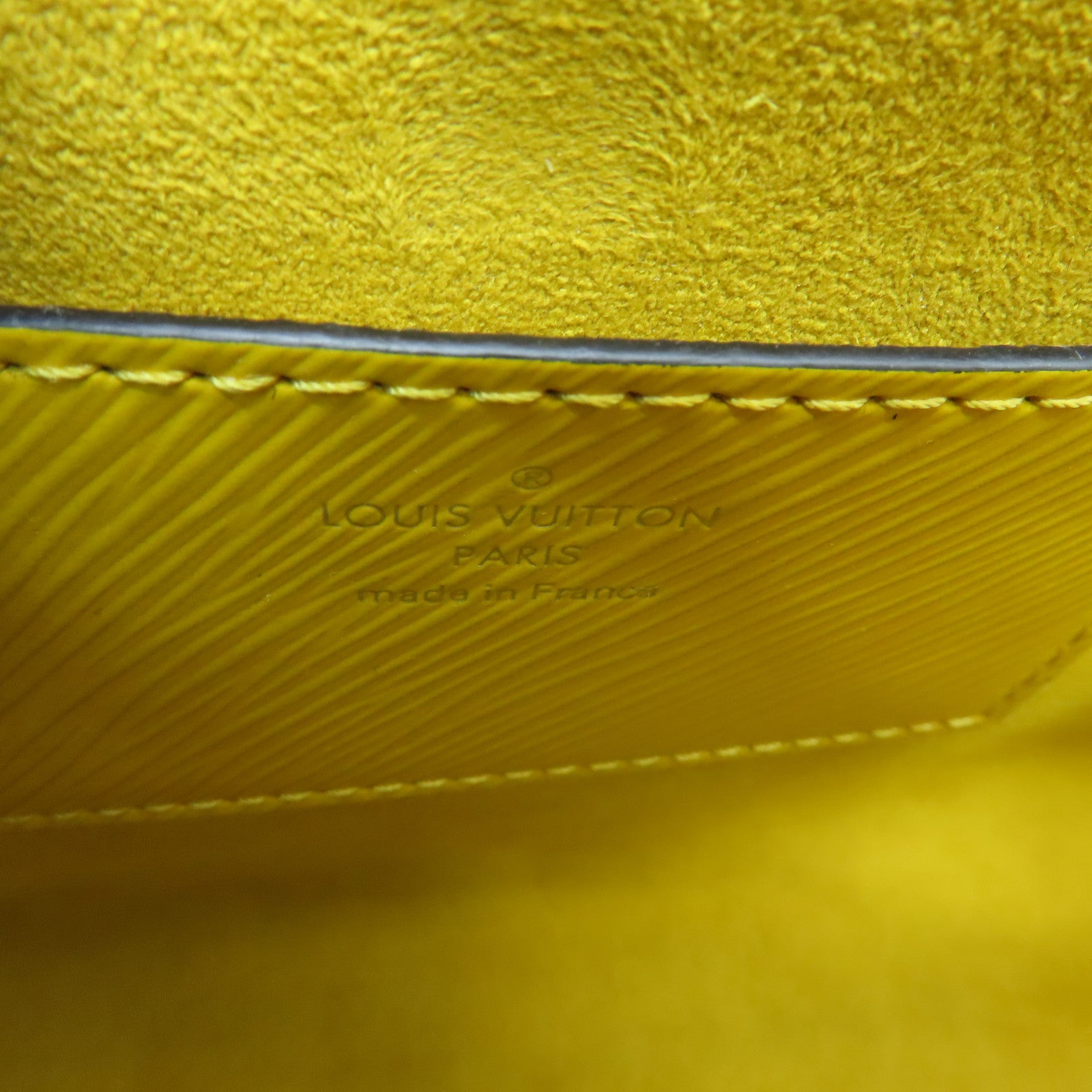 LOUIS VUITTON Epi Twist MM silver buckle chain shoulder bag yellow