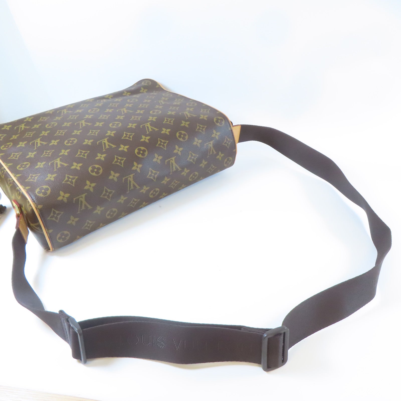 LOUIS VUITTON Monogram Abbesses MM金扣肩背袋啡色