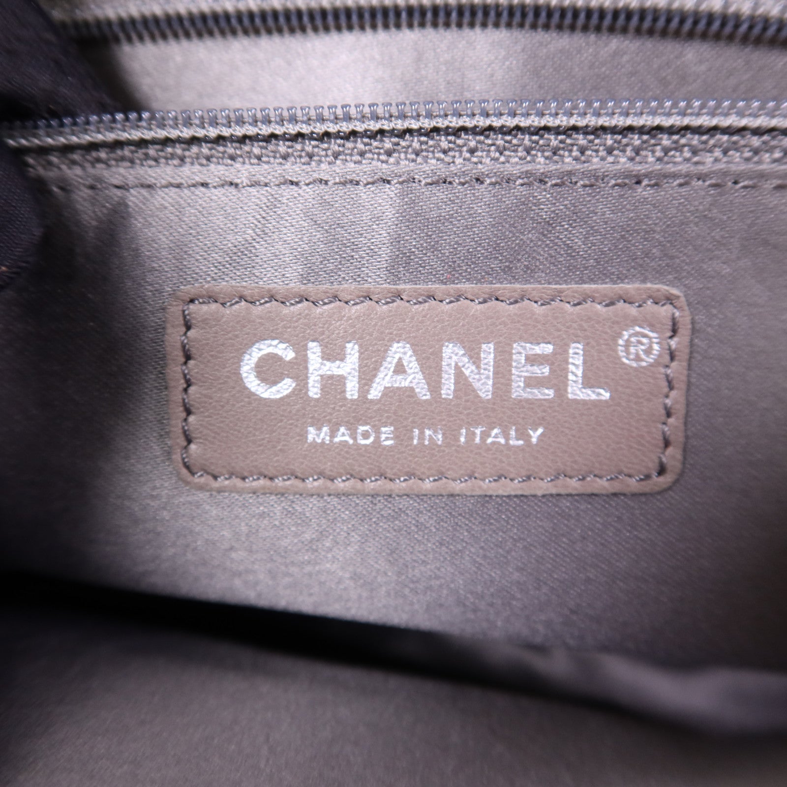 CHANEL 牛皮皮革Co Co Mark Bag銀扣肩背袋