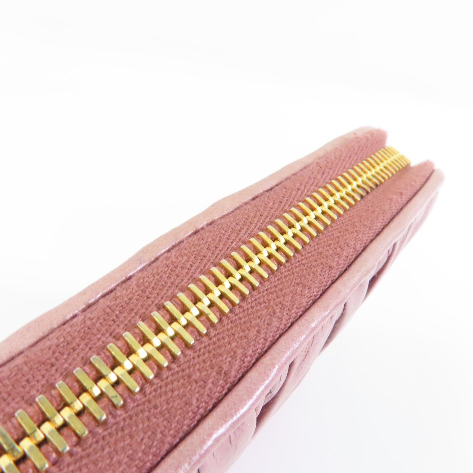 Miu Miu 牛皮皮革Long Wallet金扣長錢包粉紅色
