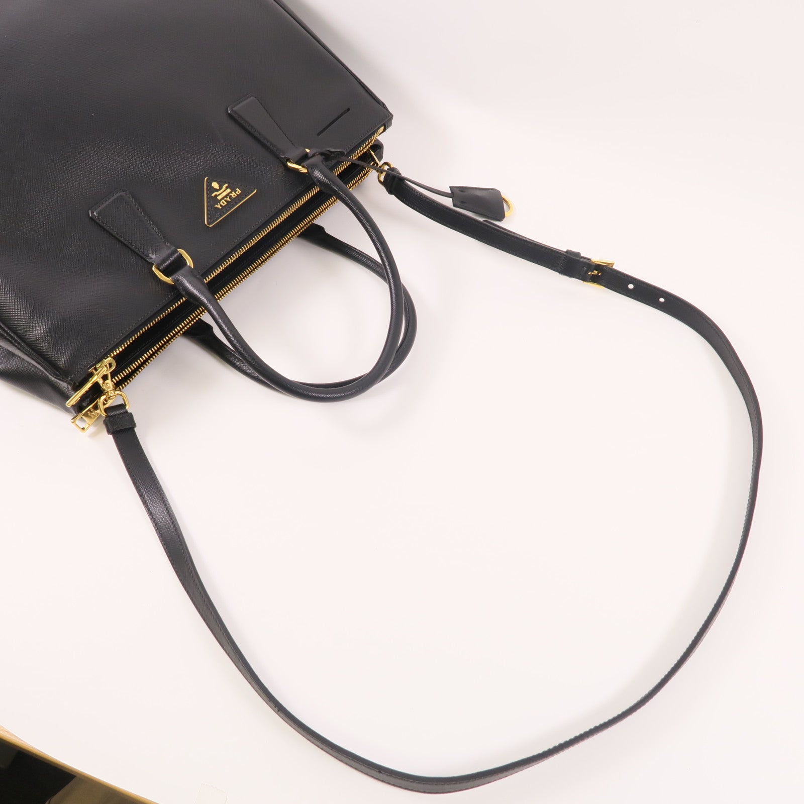 PRADA Saffiano皮革Galleria金扣手挽肩背兩用袋