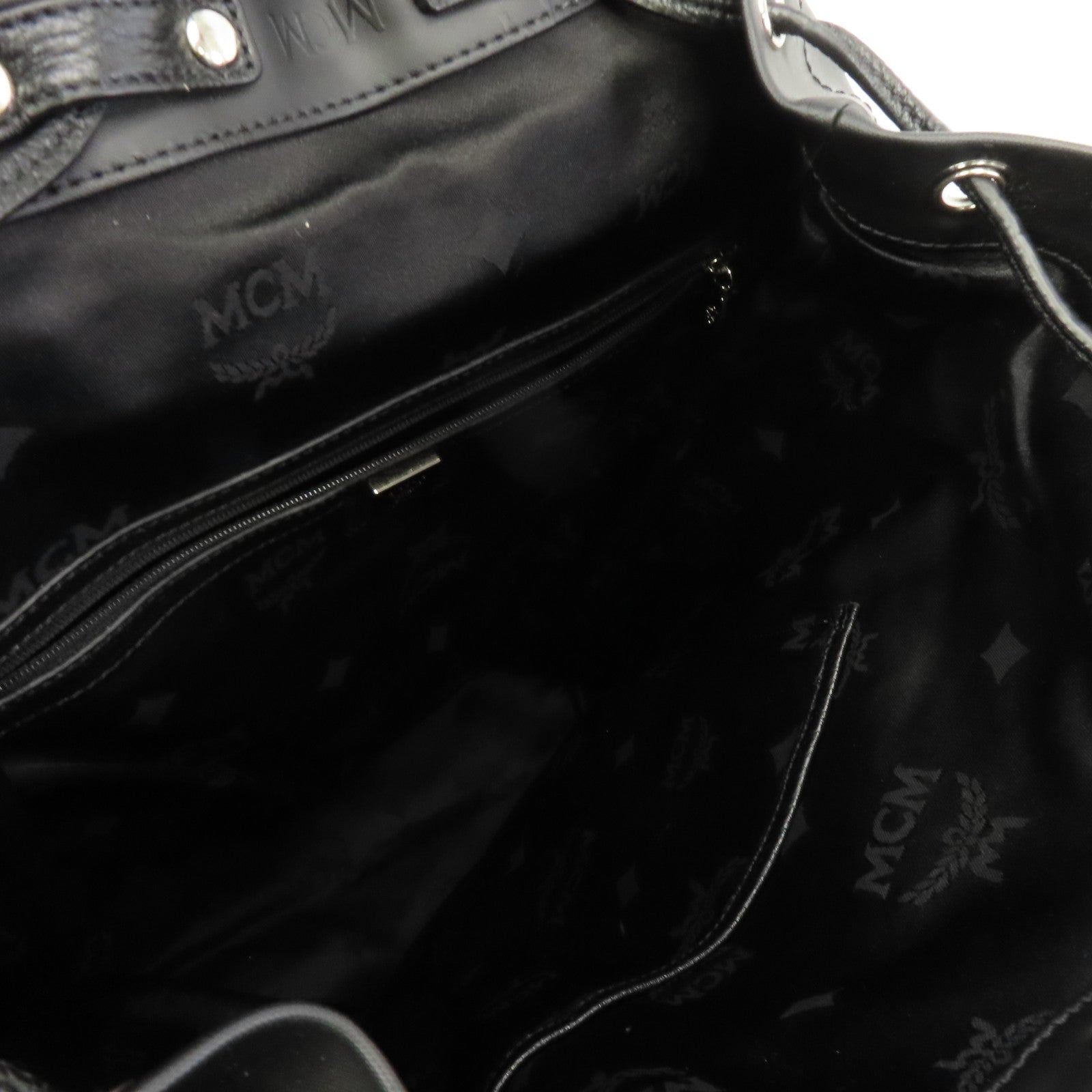 MCM 尼龍Rucksack銀扣背包黑色