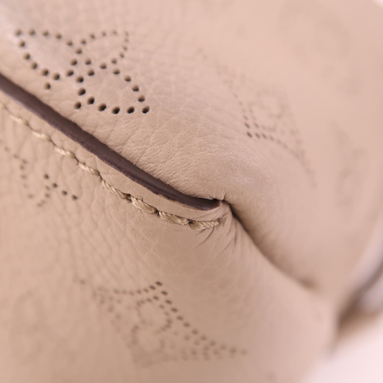 LOUIS VUITTON 【激減優惠】Monogram Mahina Bella Tote銀扣手挽肩背兩用袋