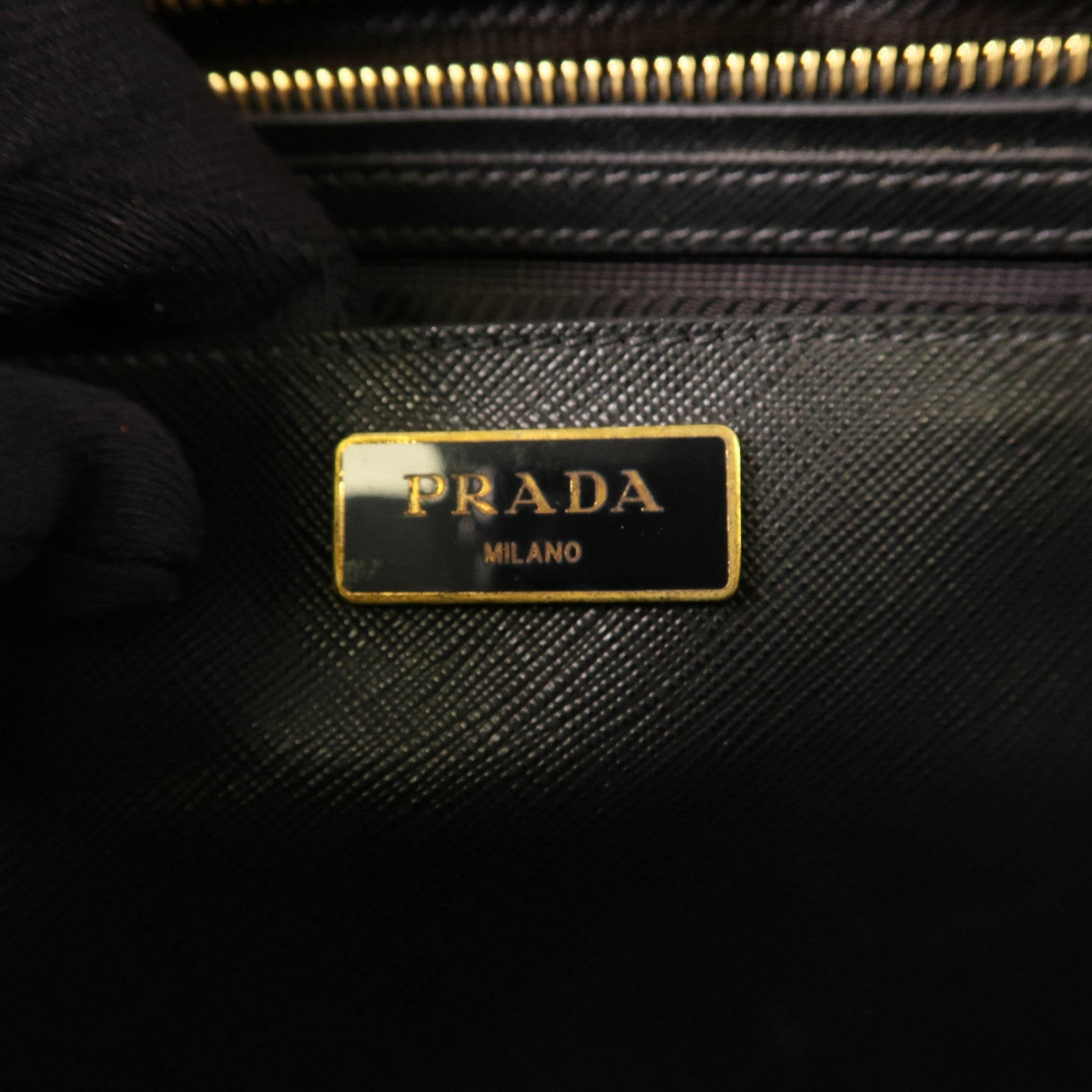 PRADA Saffiano皮革Galleria金扣手挽肩背兩用袋