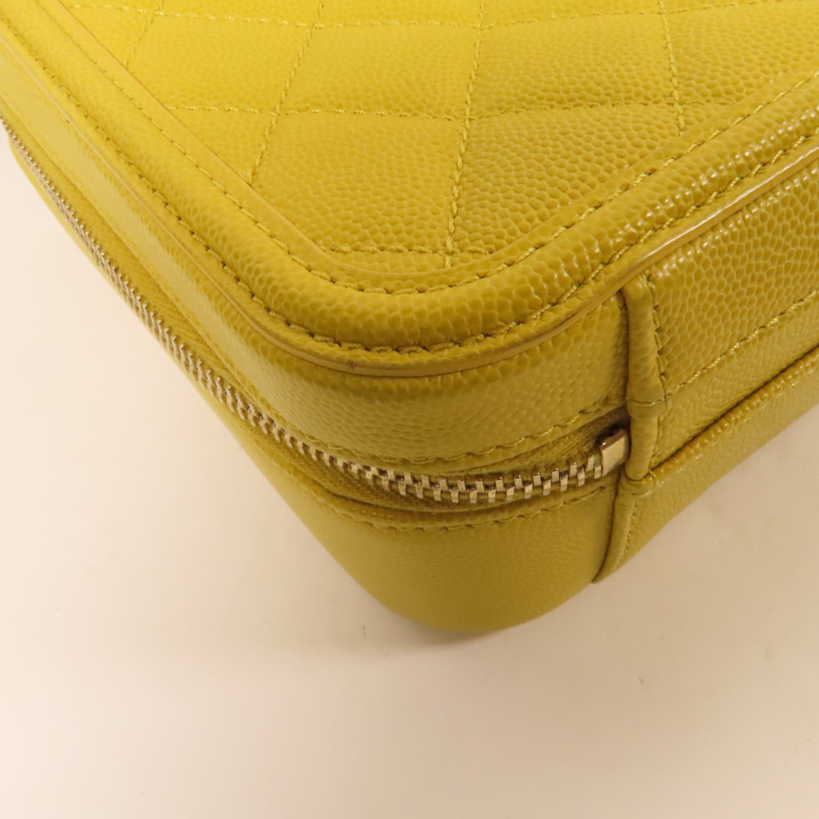 CHANEL 牛皮皮革Vanity Case金扣手挽肩背兩用袋