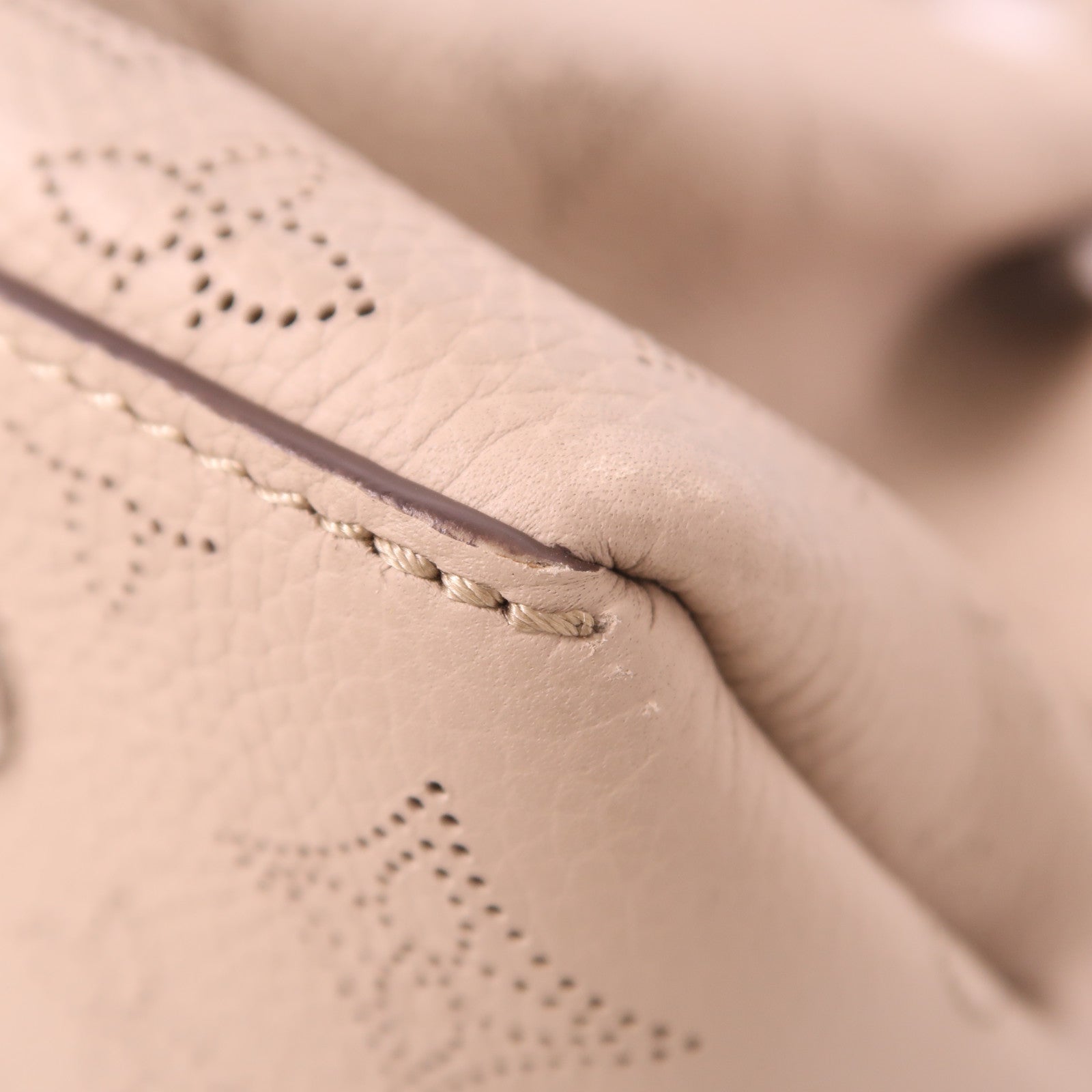 LOUIS VUITTON 【激減優惠】Monogram Mahina Bella Tote銀扣手挽肩背兩用袋