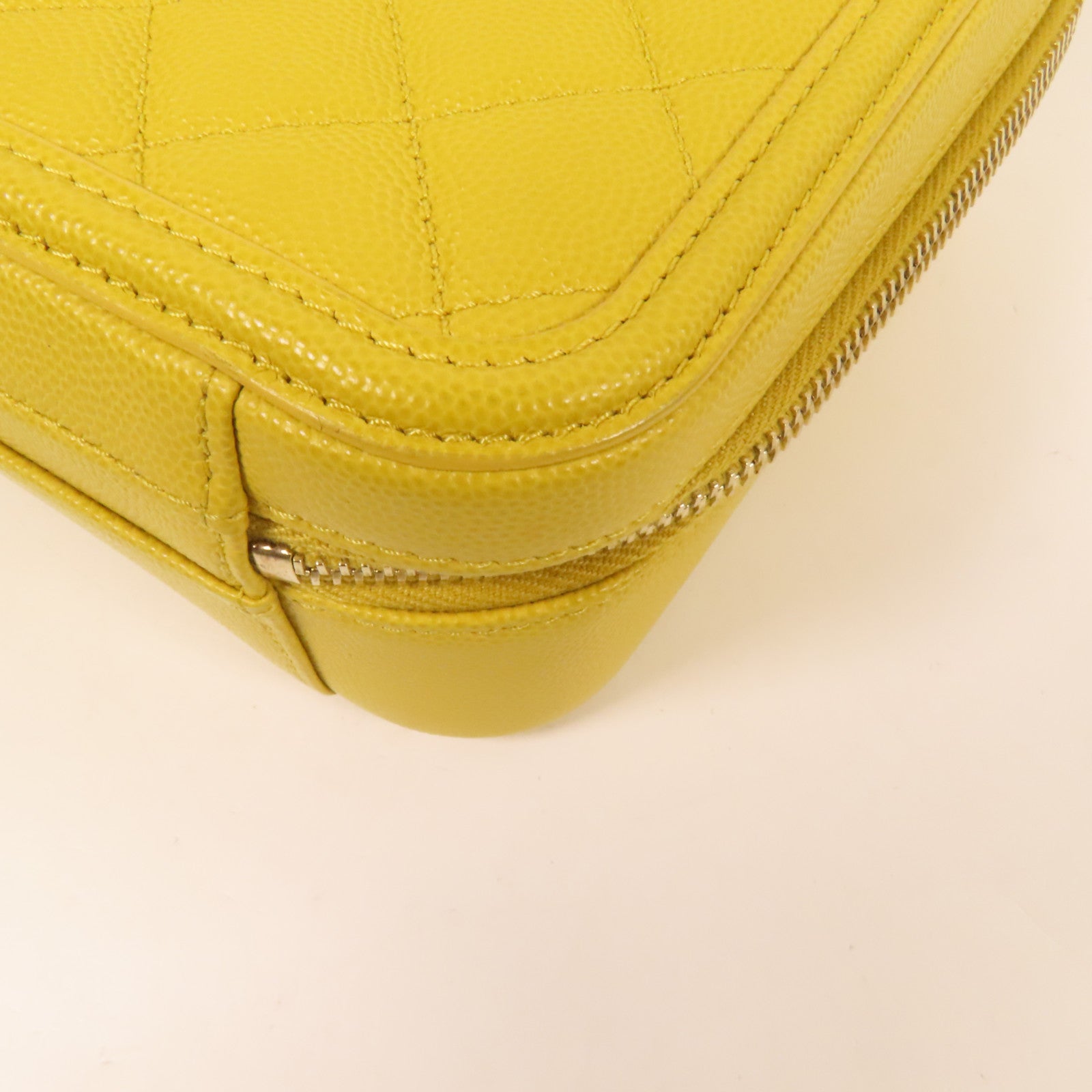 CHANEL 牛皮皮革Vanity Case金扣手挽肩背兩用袋