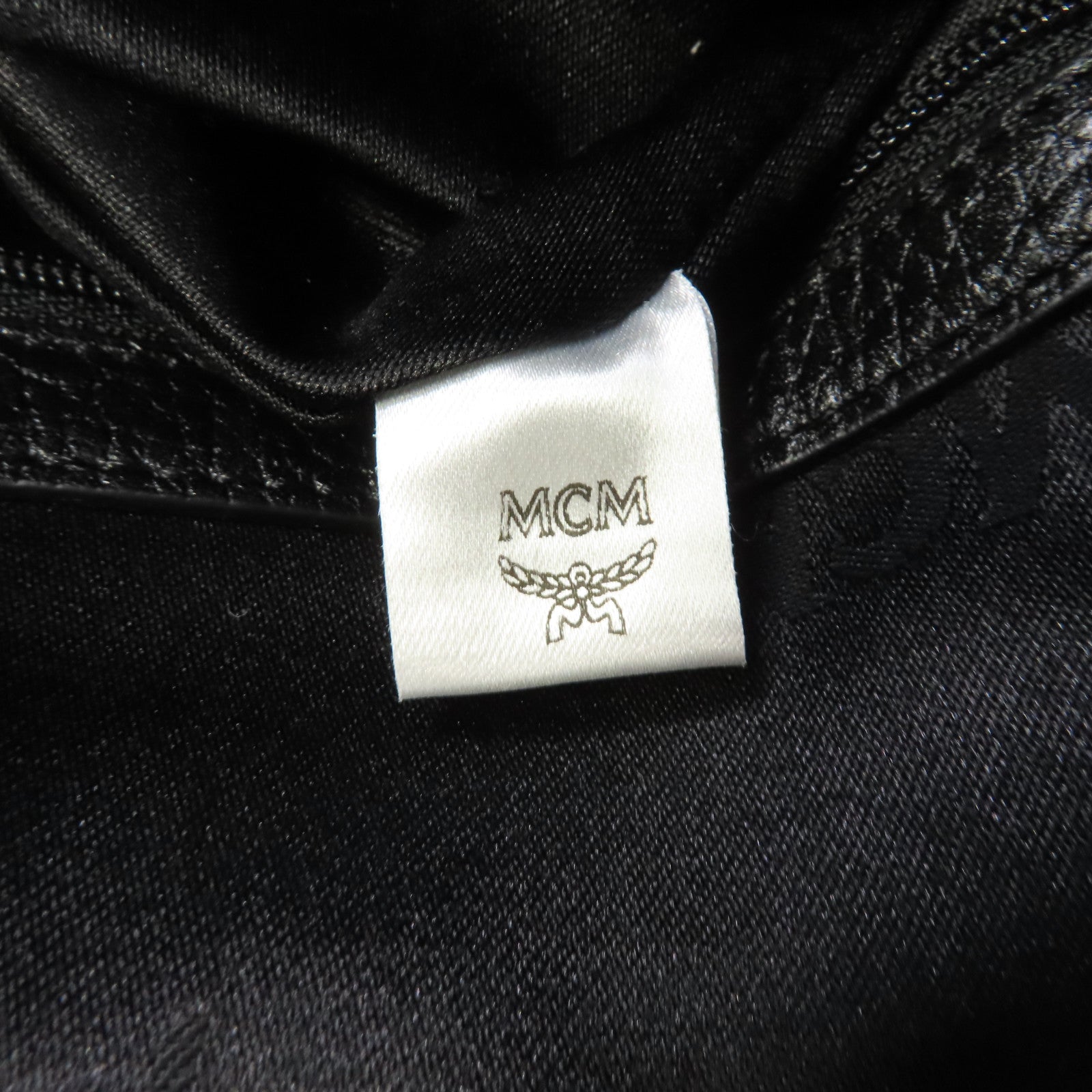 MCM 尼龍Rucksack銀扣背包黑色