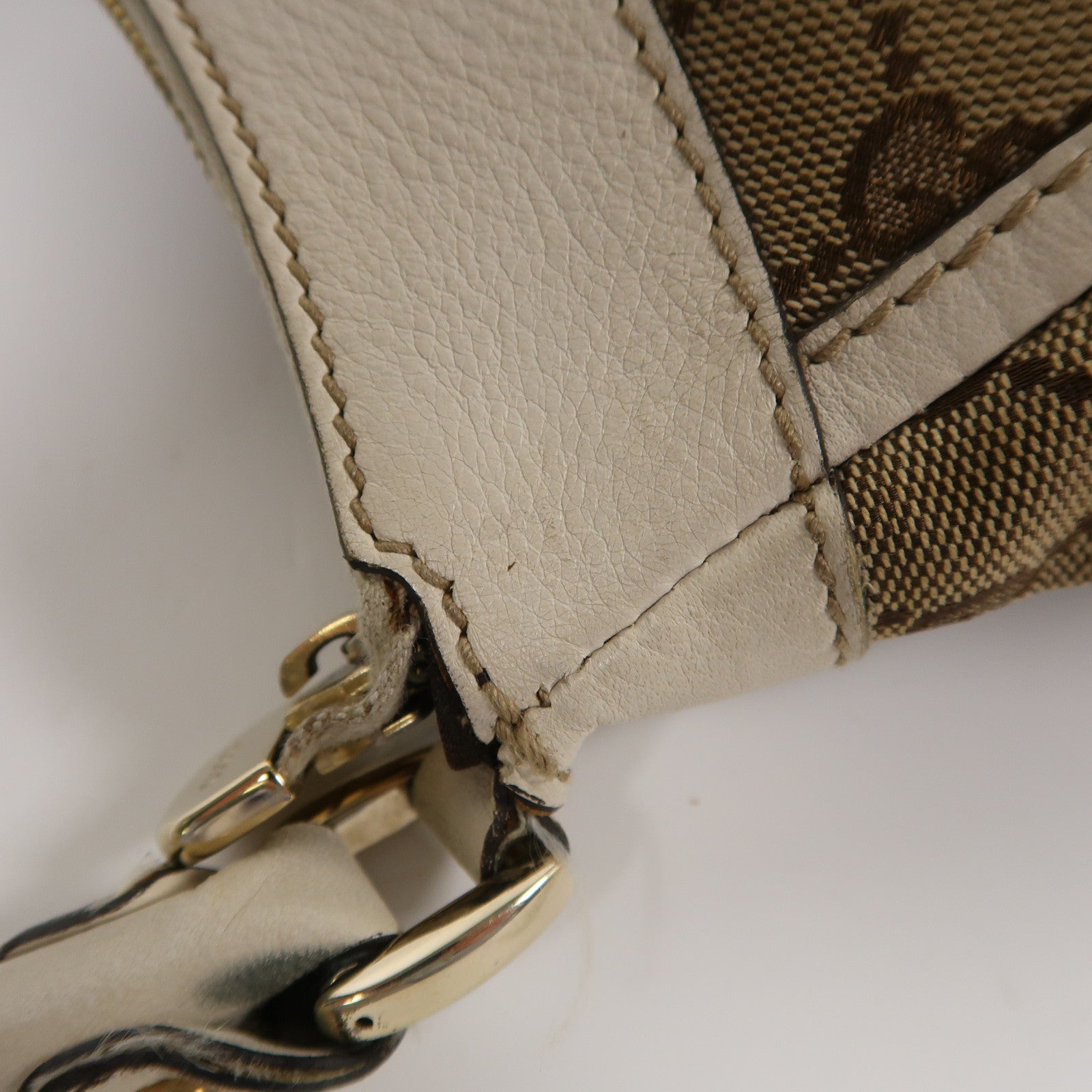 GUCCI 帆布Shoulder Bag金扣肩背袋棕色/米色