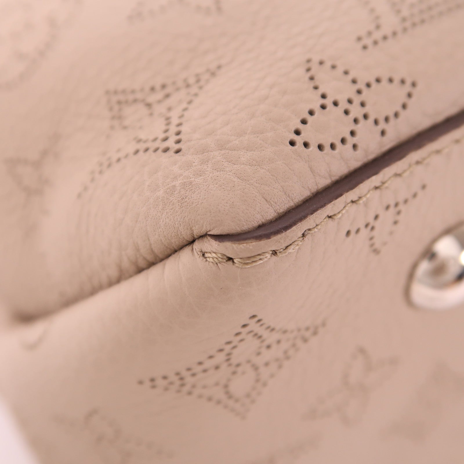 LOUIS VUITTON 【激減優惠】Monogram Mahina Bella Tote銀扣手挽肩背兩用袋