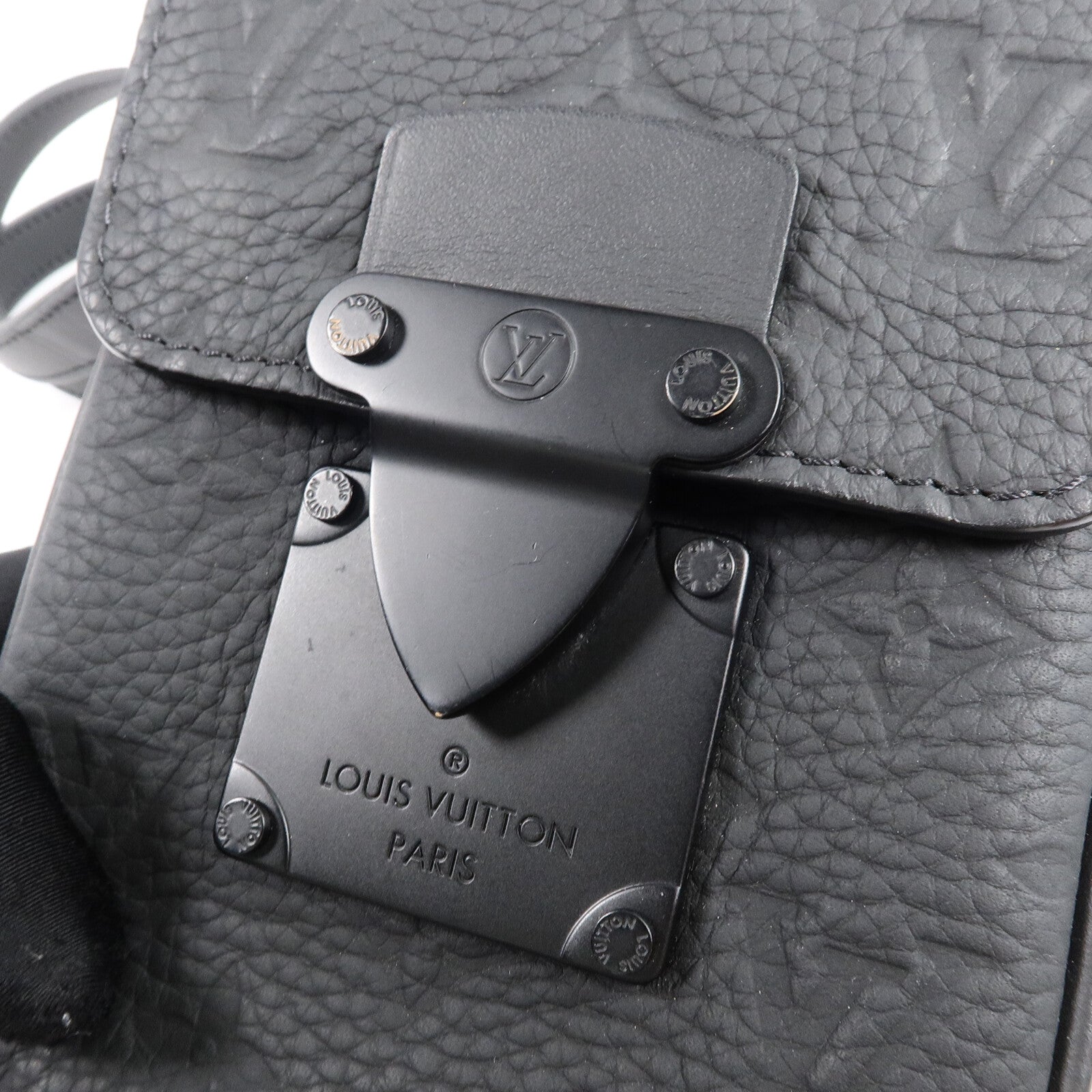 LOUIS VUITTON Monogram Taurillon S-Lock Vertical Wearable肩背袋