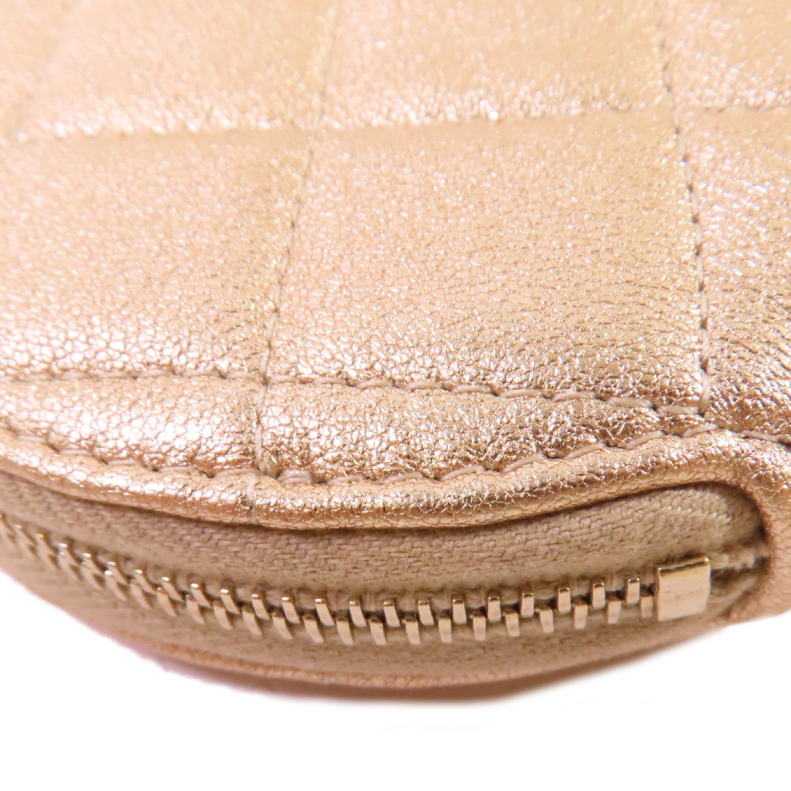 CHANEL 菱格羊皮皮革Coin Pouch and Airpods Case金扣零錢包/耳機套金色