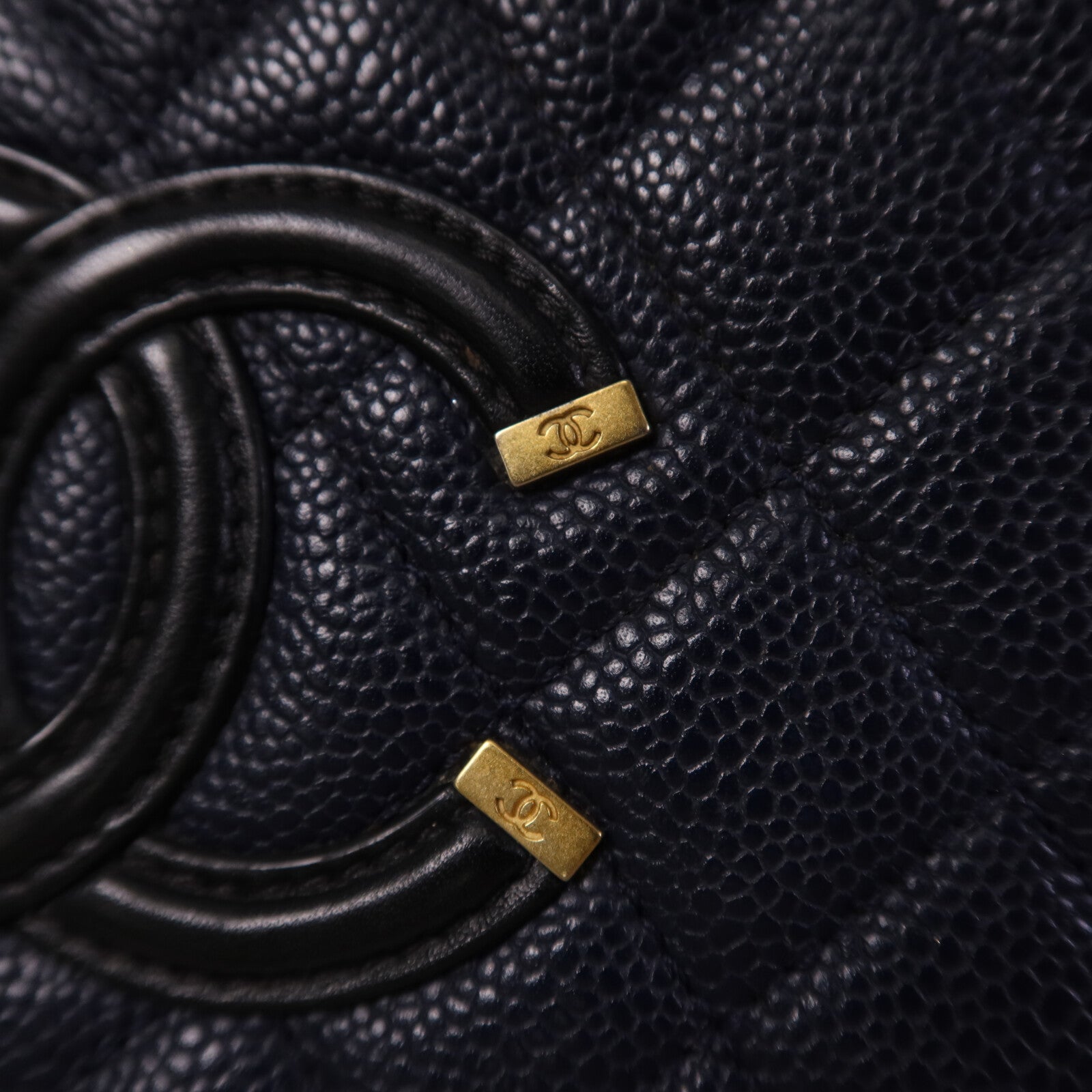 CHANEL 牛皮皮革Filigree Vanity Case金扣鏈帶手挽肩背兩用袋