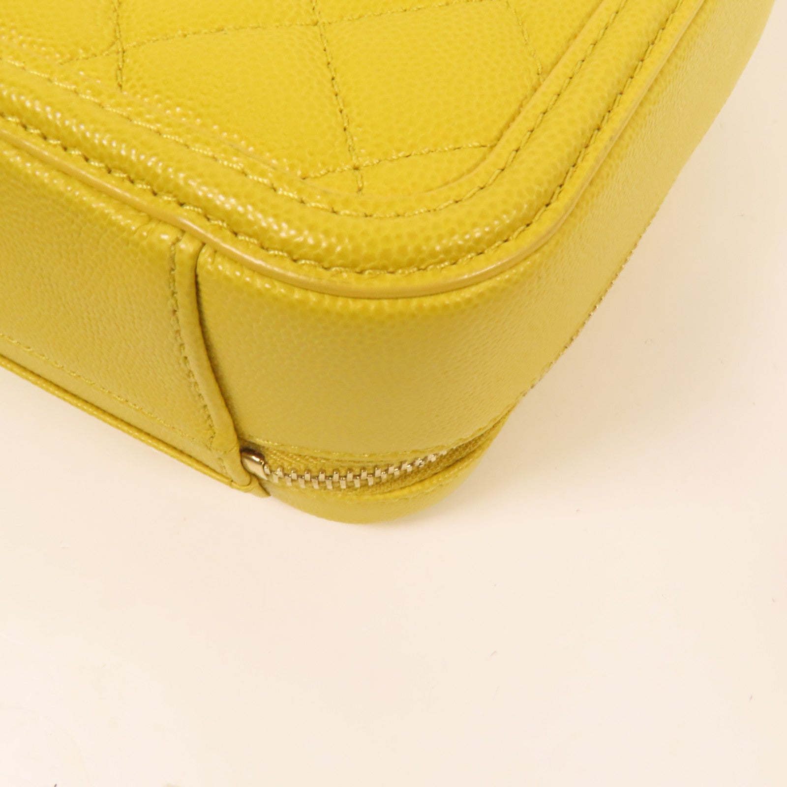 CHANEL 牛皮皮革Vanity Case金扣手挽肩背兩用袋