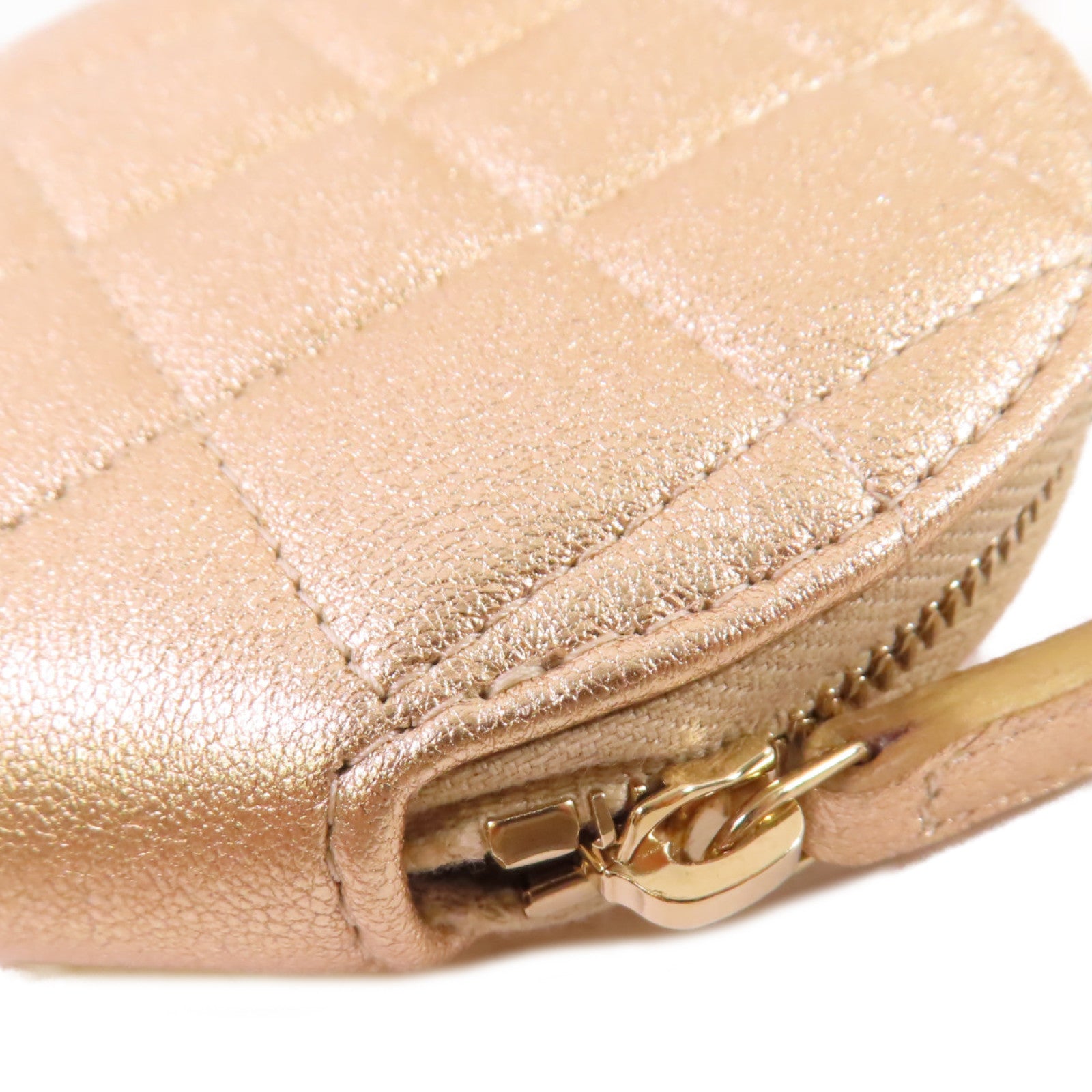 CHANEL 菱格羊皮皮革Coin Pouch and Airpods Case金扣零錢包/耳機套金色