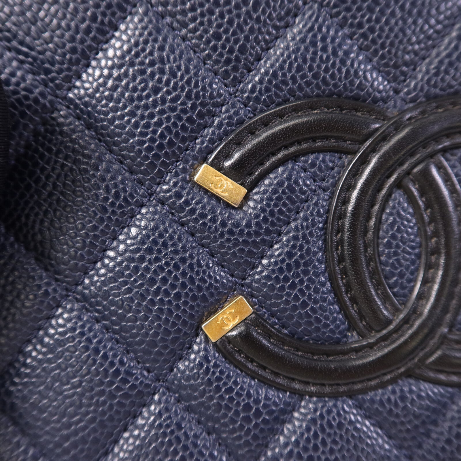 CHANEL 牛皮皮革Filigree Vanity Case金扣鏈帶手挽肩背兩用袋