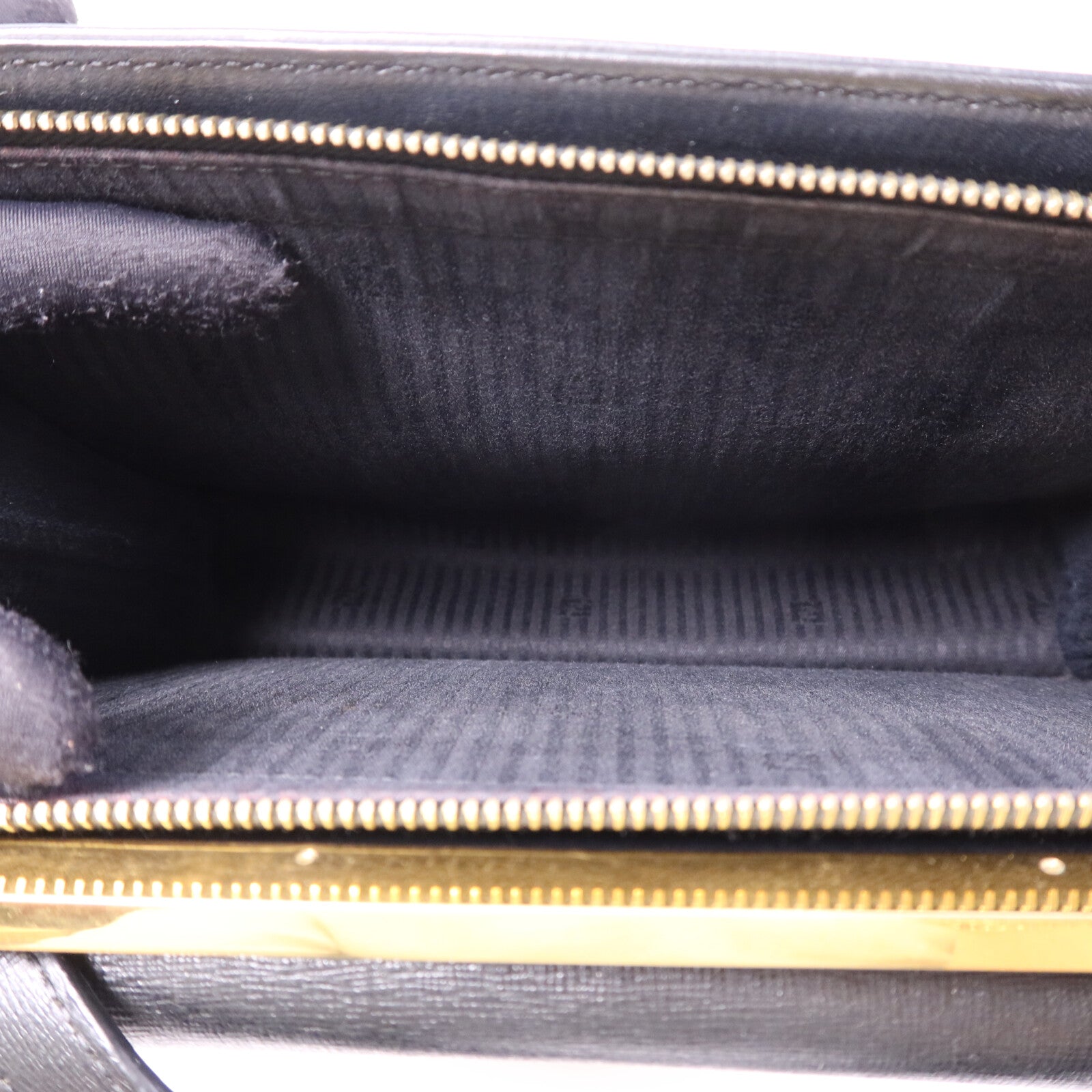 FENDI 【激減優惠】牛皮皮革Demi Jour金扣手挽袋