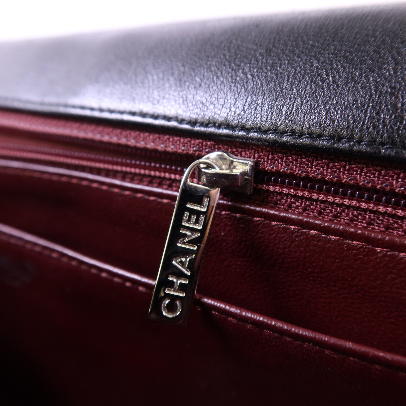 CHANEL 羊皮皮革Maxi Classic銀扣鏈帶肩背袋