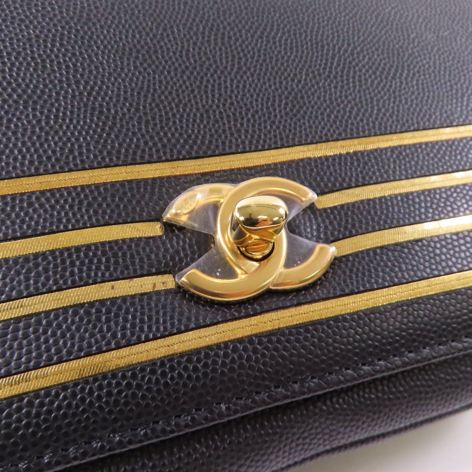 CHANEL 【激減優惠】牛皮皮革Waist Bag金扣腰包黑色