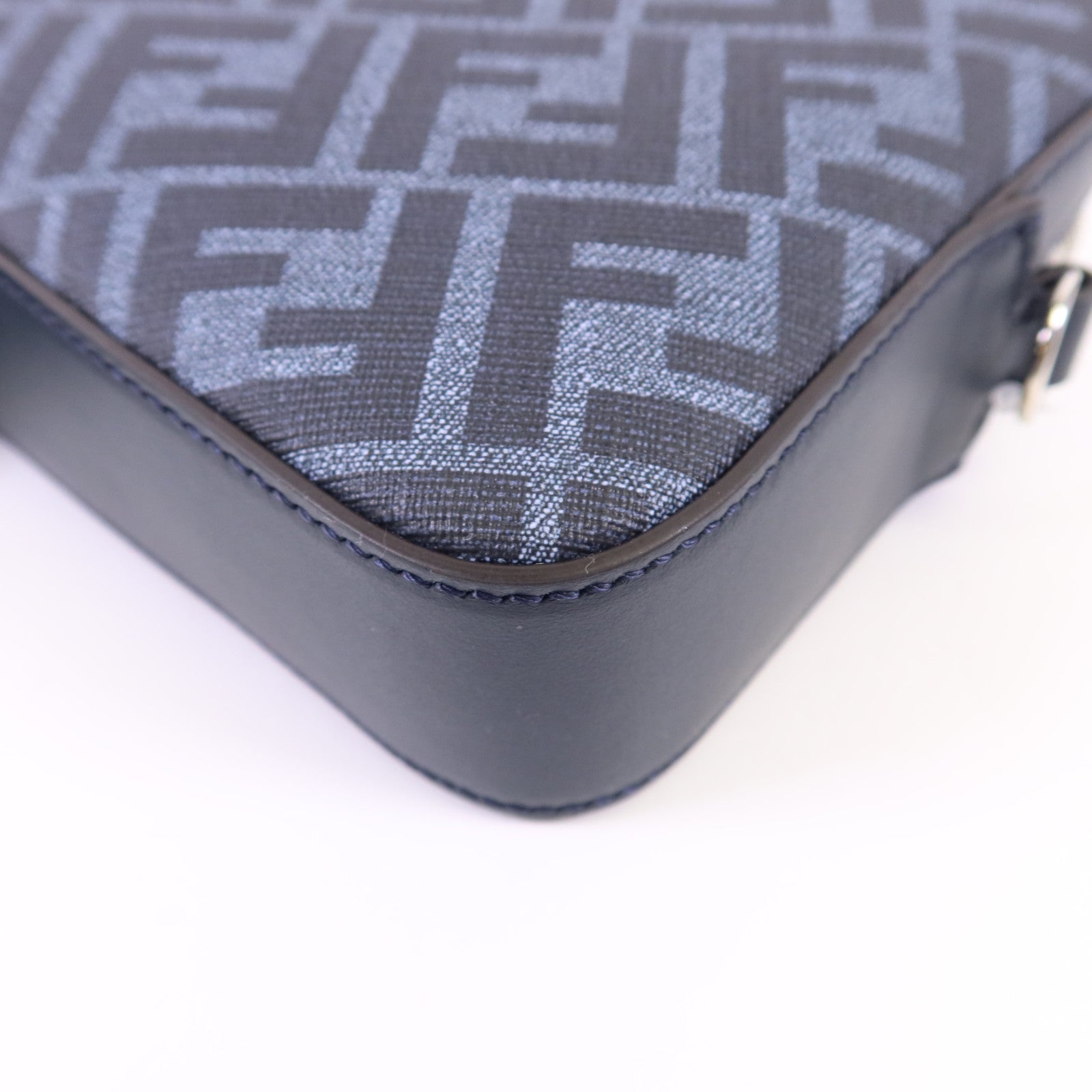 FENDI 帆布/牛皮皮革Diagonal Camera Case銀扣肩背袋
