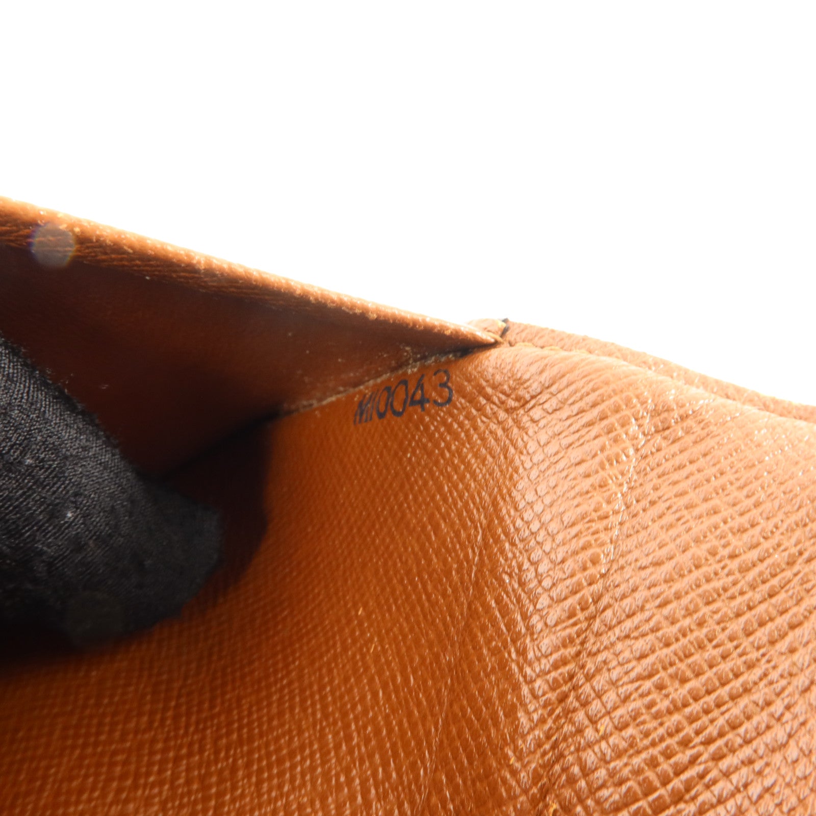LOUIS VUITTON Monogram Passport Holder護照套