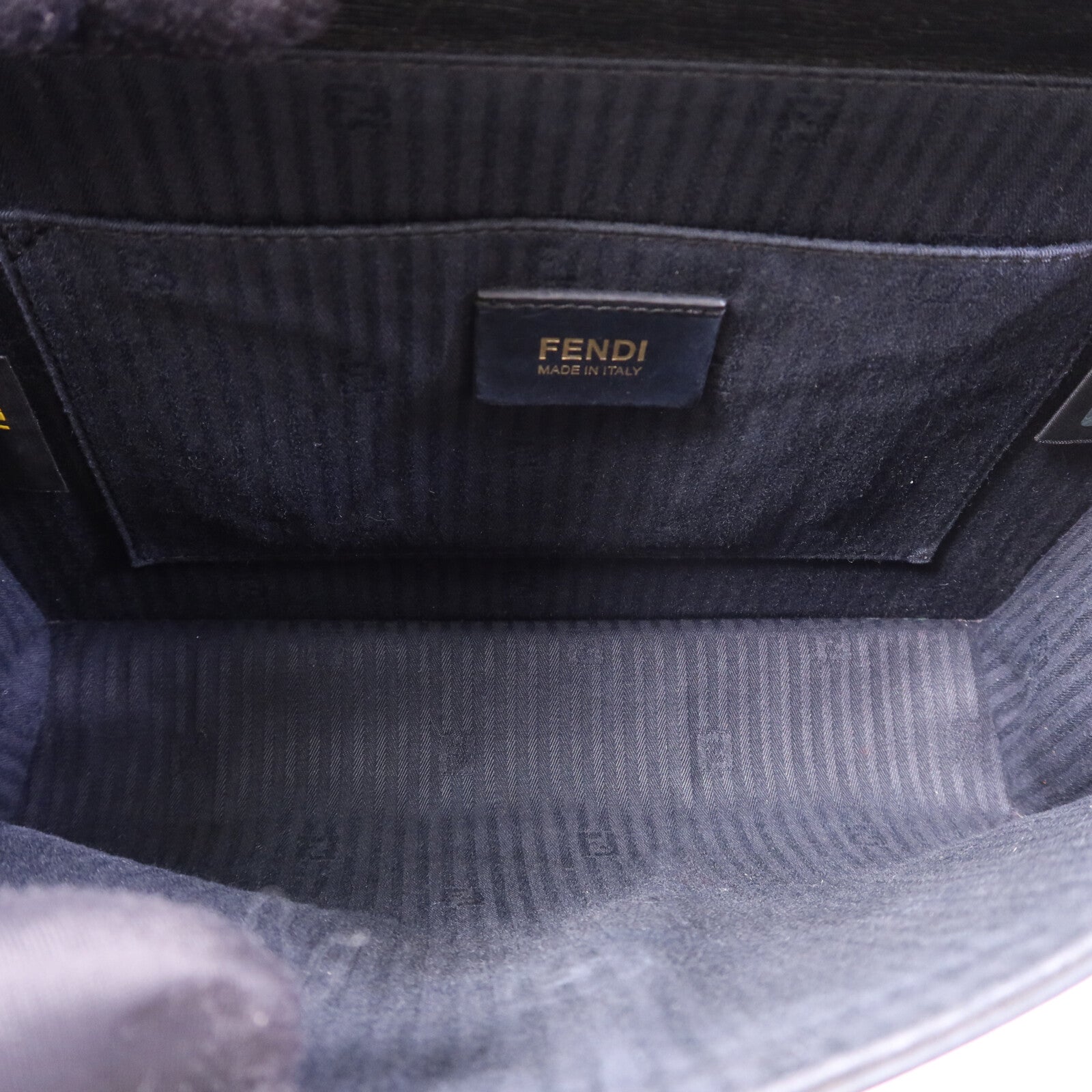 FENDI 【激減優惠】牛皮皮革Demi Jour金扣手挽袋