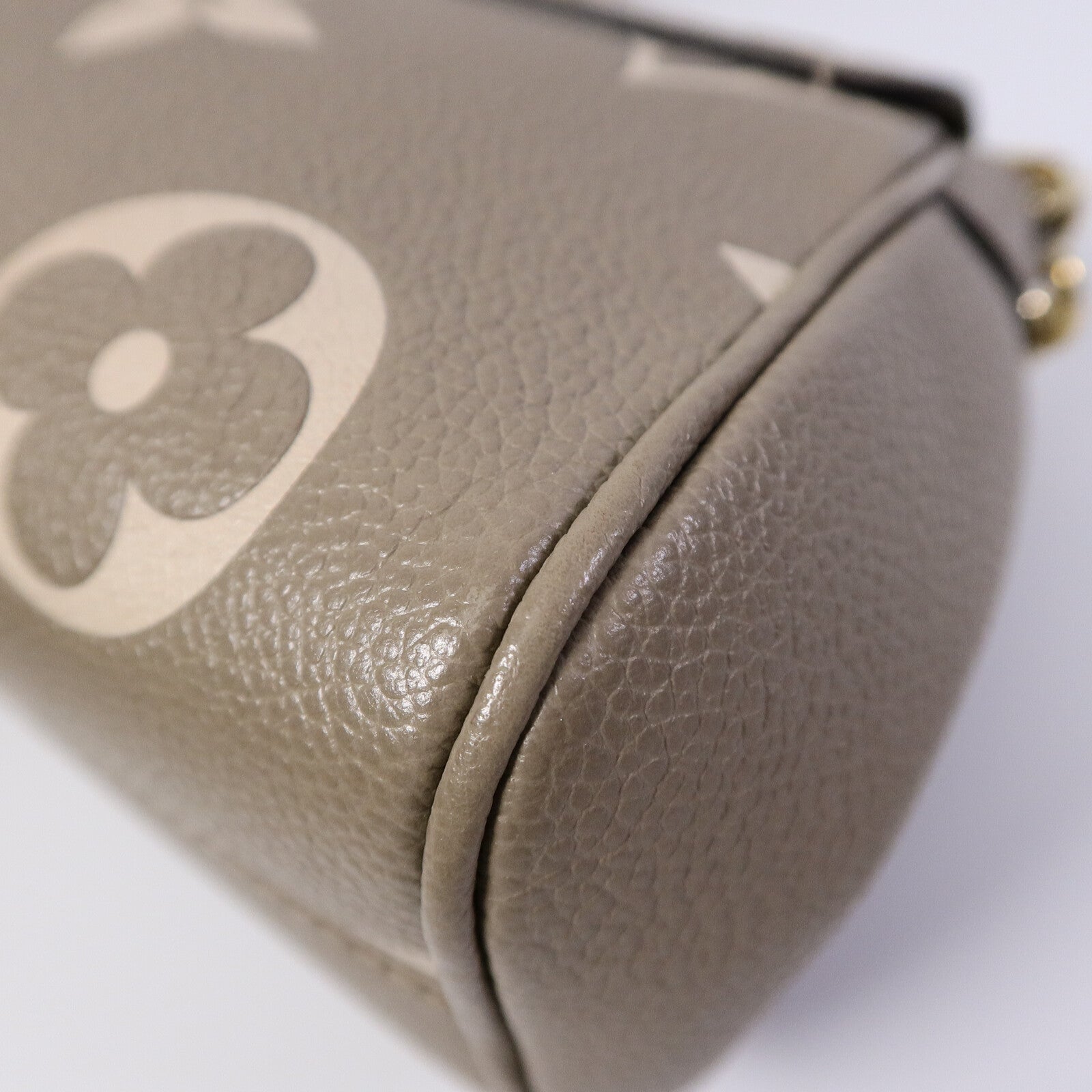 LOUIS VUITTON Monogram Empreinte Favorite金扣鏈帶肩背袋灰色