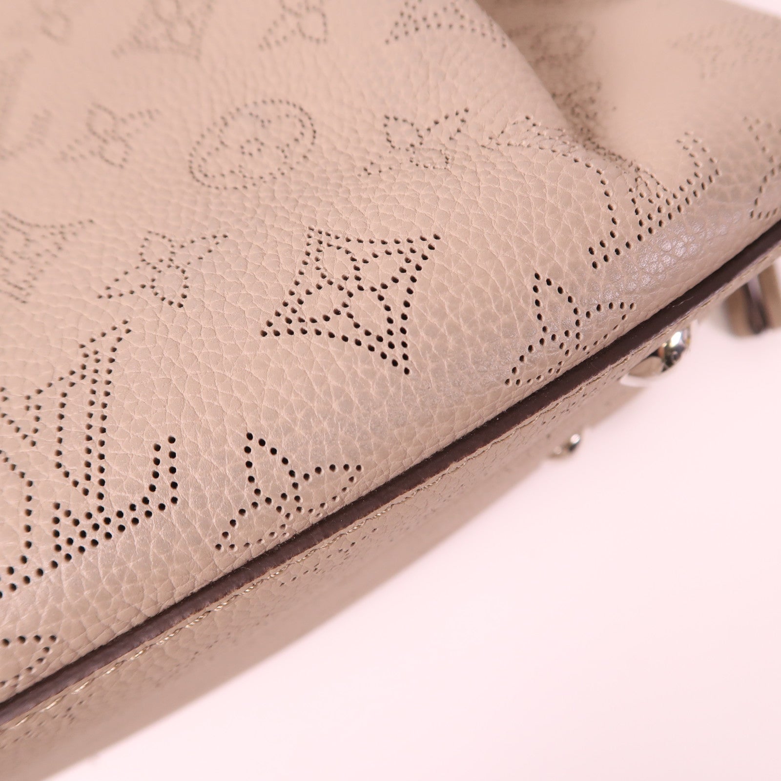 LOUIS VUITTON 【激減優惠】Monogram Mahina Bella Tote銀扣手挽肩背兩用袋