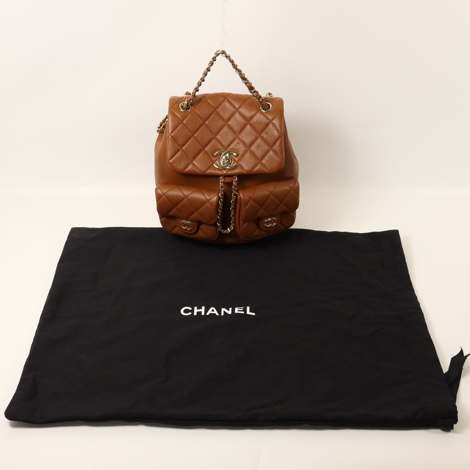 CHANEL 牛皮皮革Backpack金扣鏈帶背包