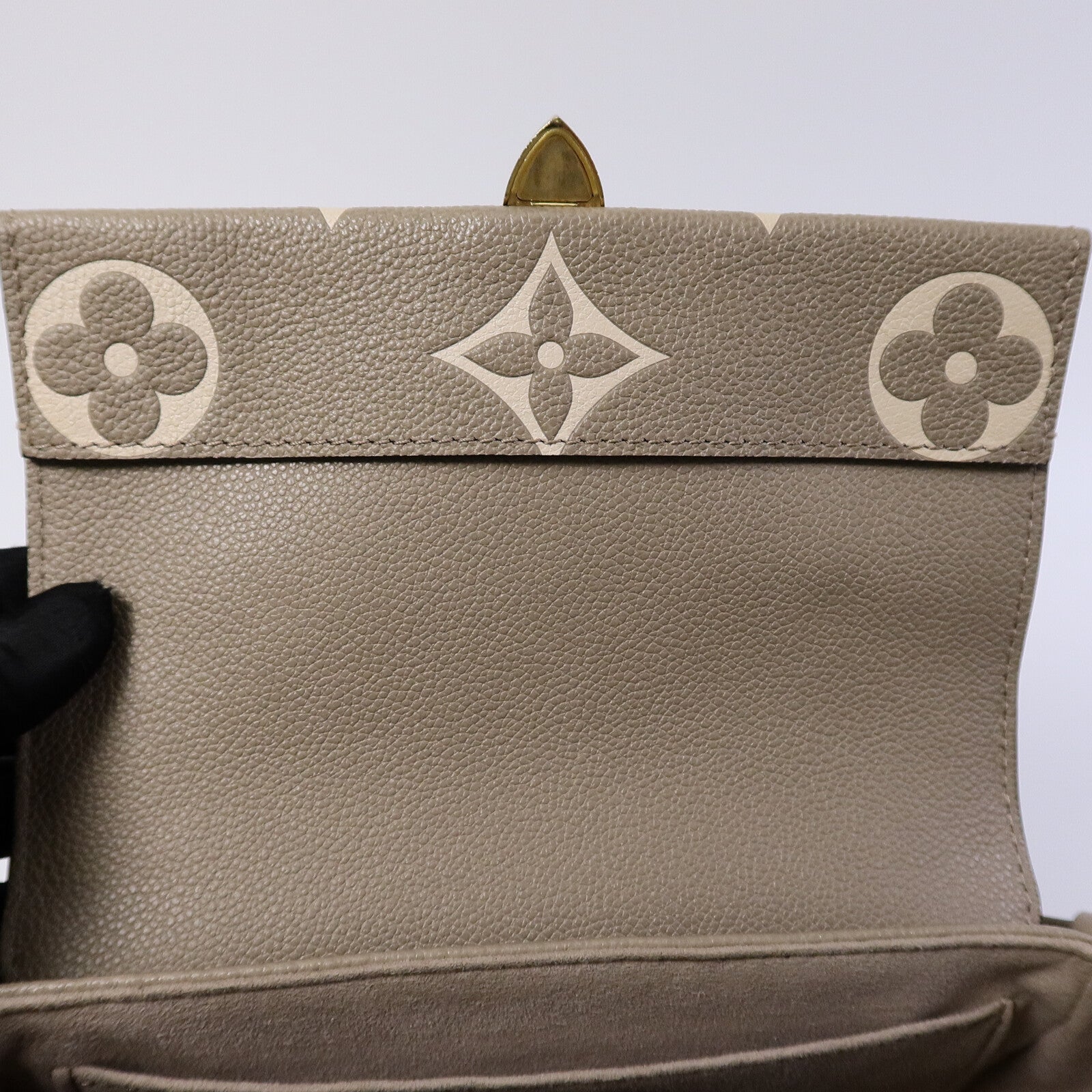 LOUIS VUITTON Monogram Empreinte Favorite金扣鏈帶肩背袋灰色