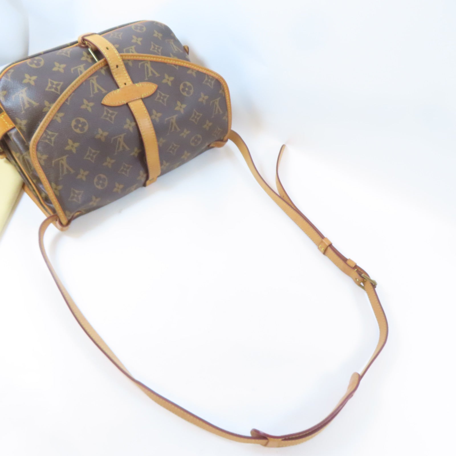 LOUIS VUITTON Monogram Saumur MM金扣肩背袋啡色