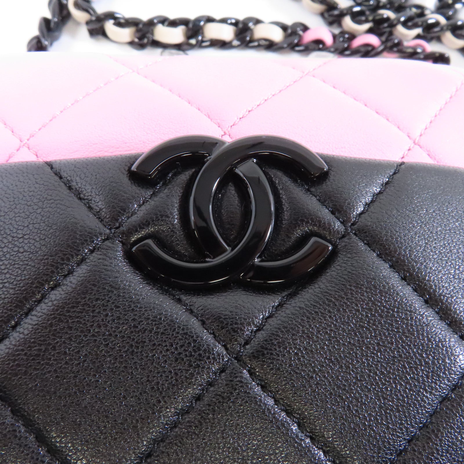 CHANEL 菱格牛皮皮革Shoulder Bag金扣鏈帶肩背袋粉紅色/黑色/米色