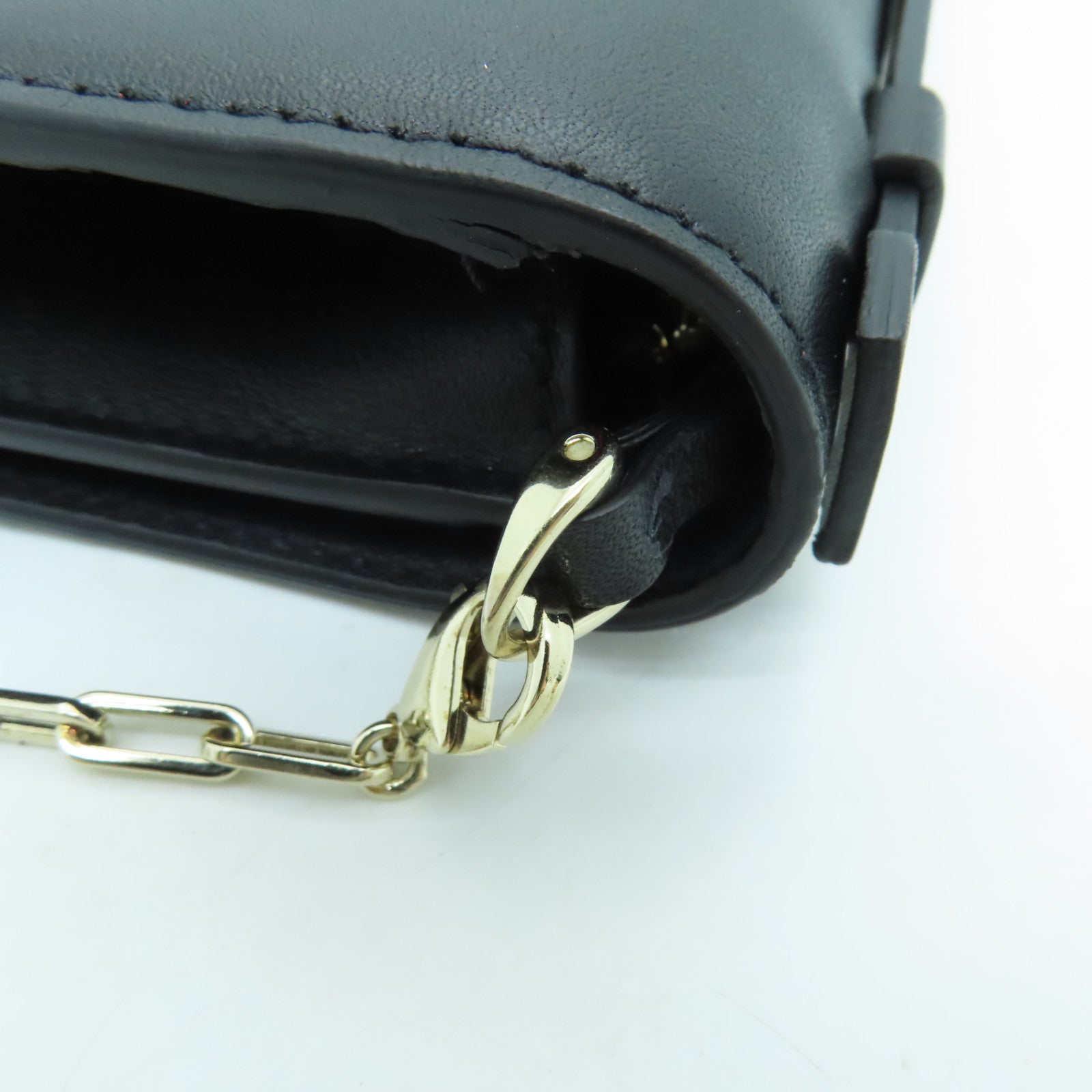 Valentino 牛皮皮革Rockstud Chain Shoulder Bag金扣鏈帶肩背袋黑色