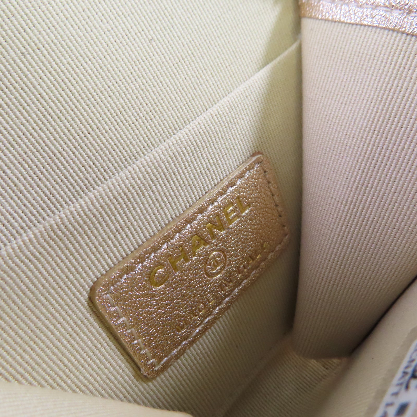 CHANEL 菱格羊皮皮革Coin Pouch and Airpods Case金扣零錢包/耳機套金色