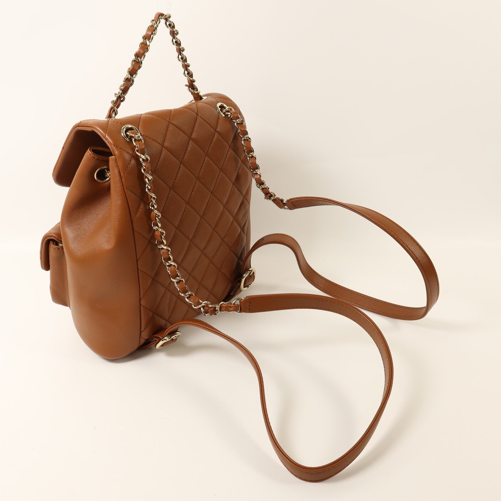 CHANEL 牛皮皮革Backpack金扣鏈帶背包