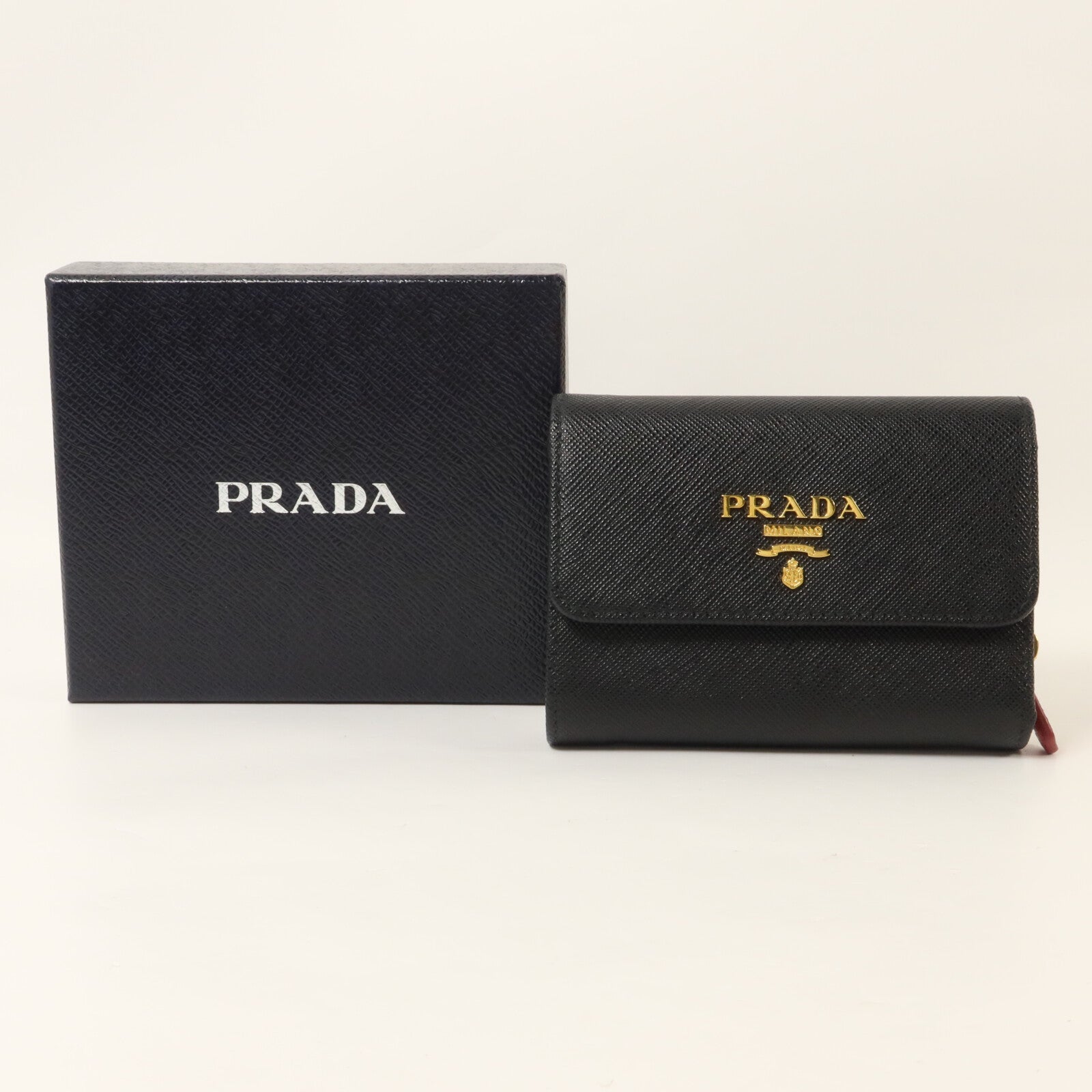 PRADA Saffiano皮革Fold Wallet錢包