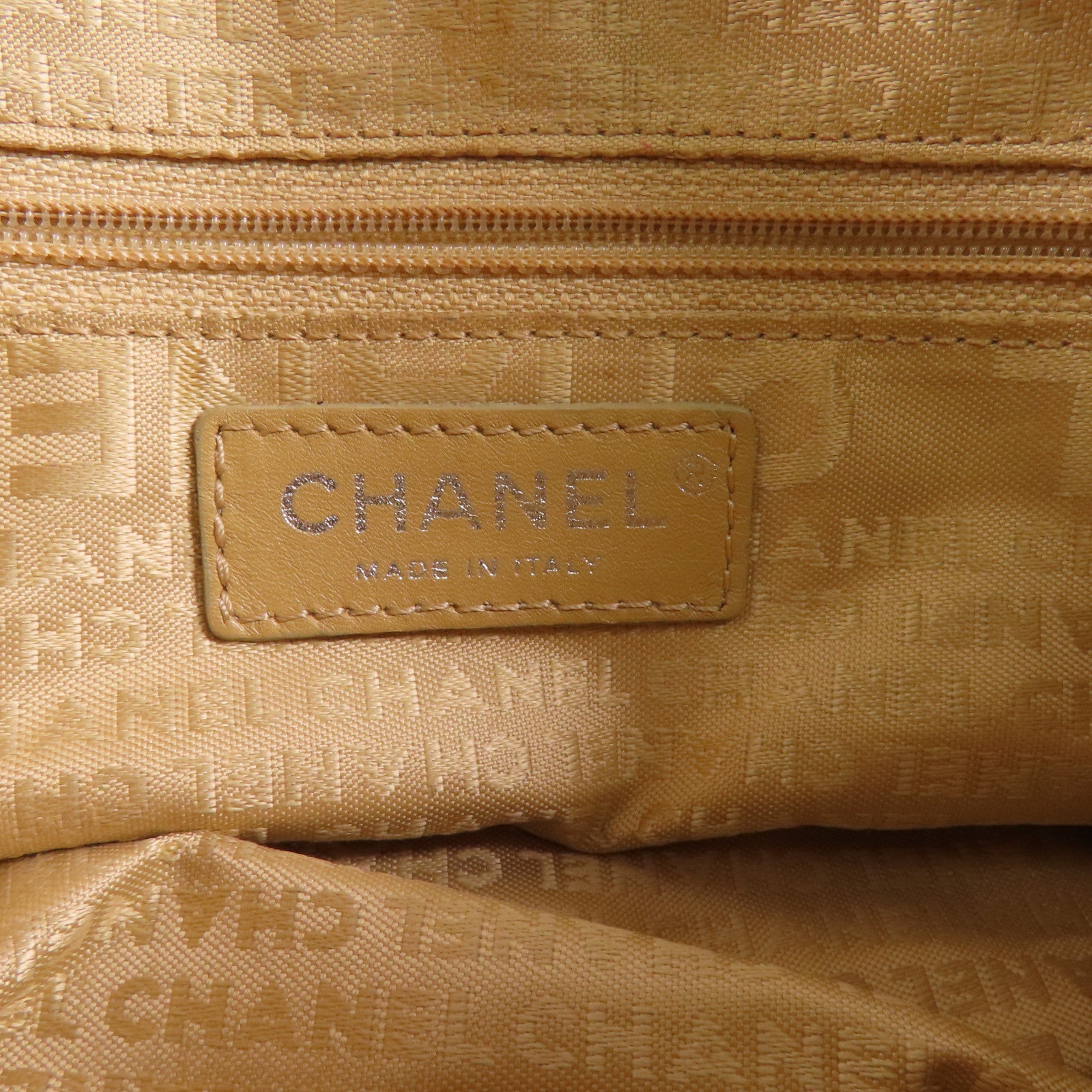 CHANEL 羊皮皮革Vintage Shoulder Bag銀扣肩背袋