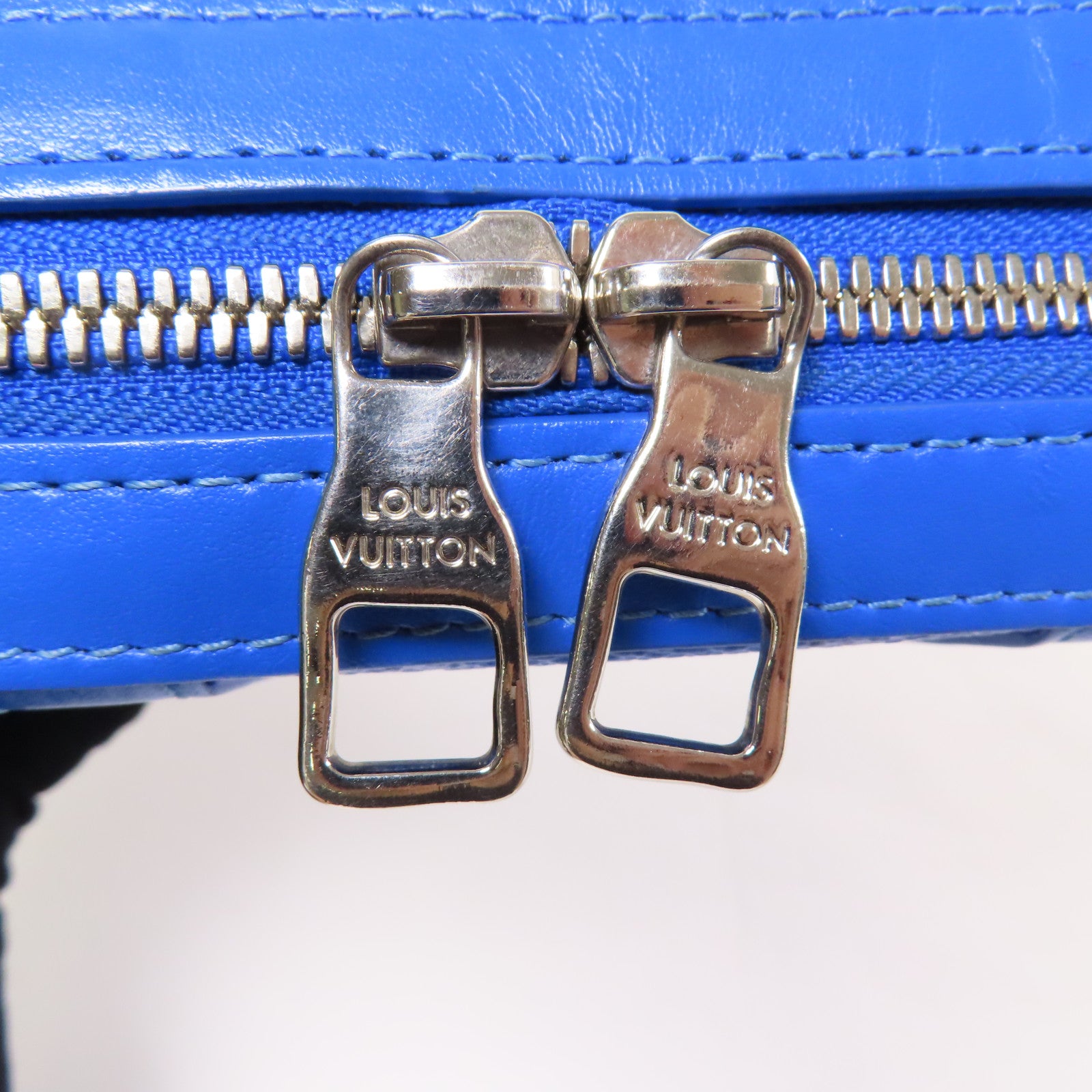 LOUIS VUITTON Monogram Clouds Soft Trunk Wallet銀扣肩背袋